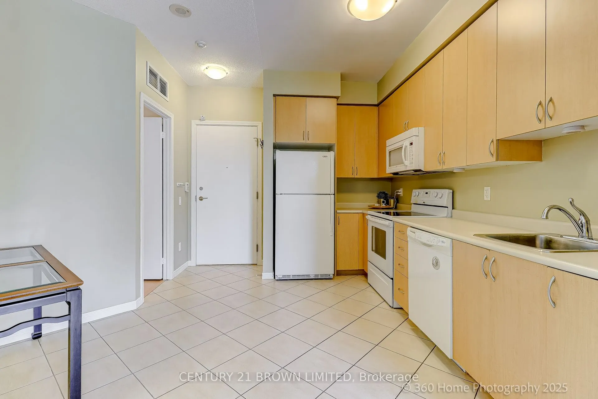 60 Heintzman Street, #112