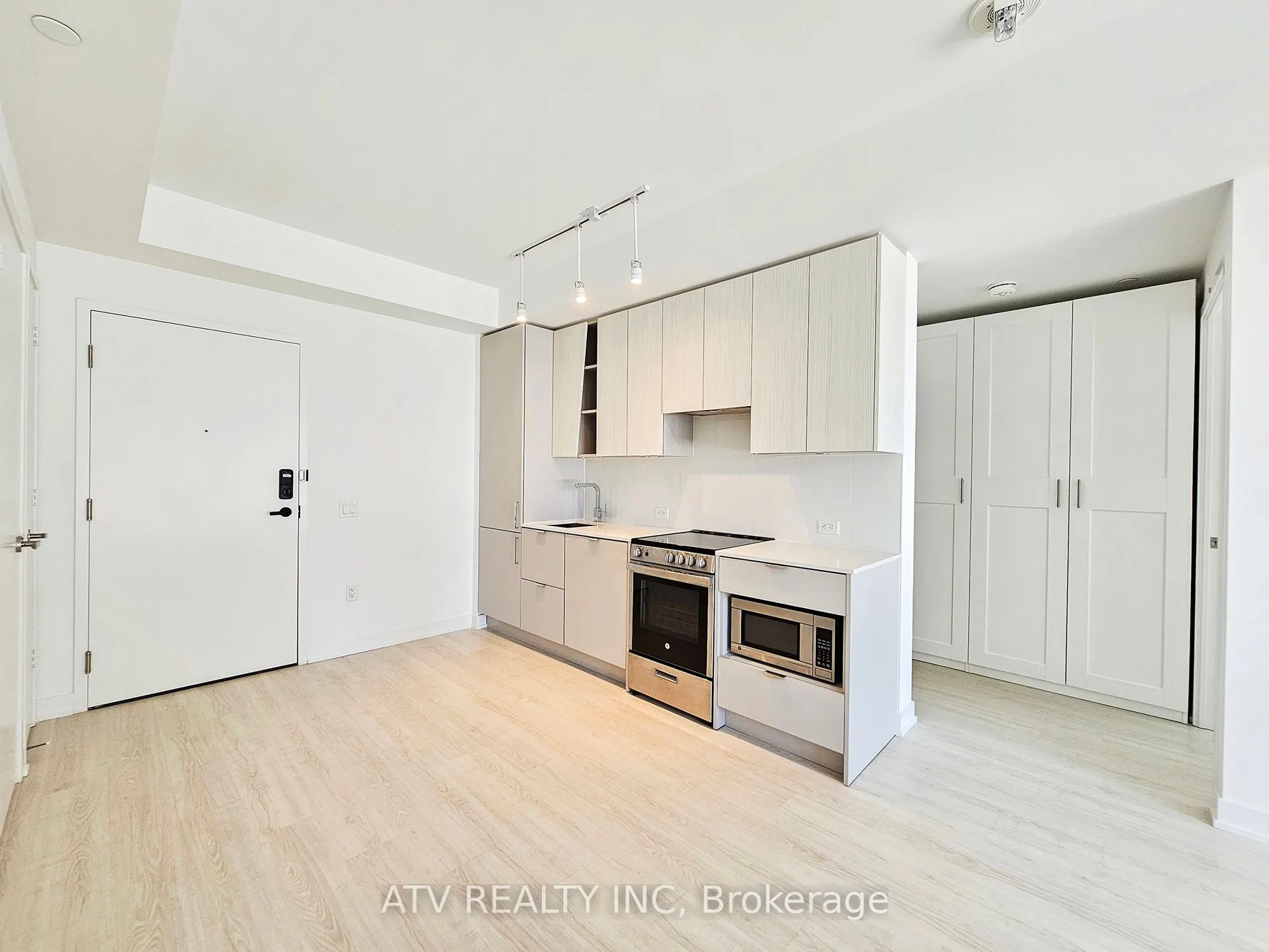 3883 Quartz Road, #508