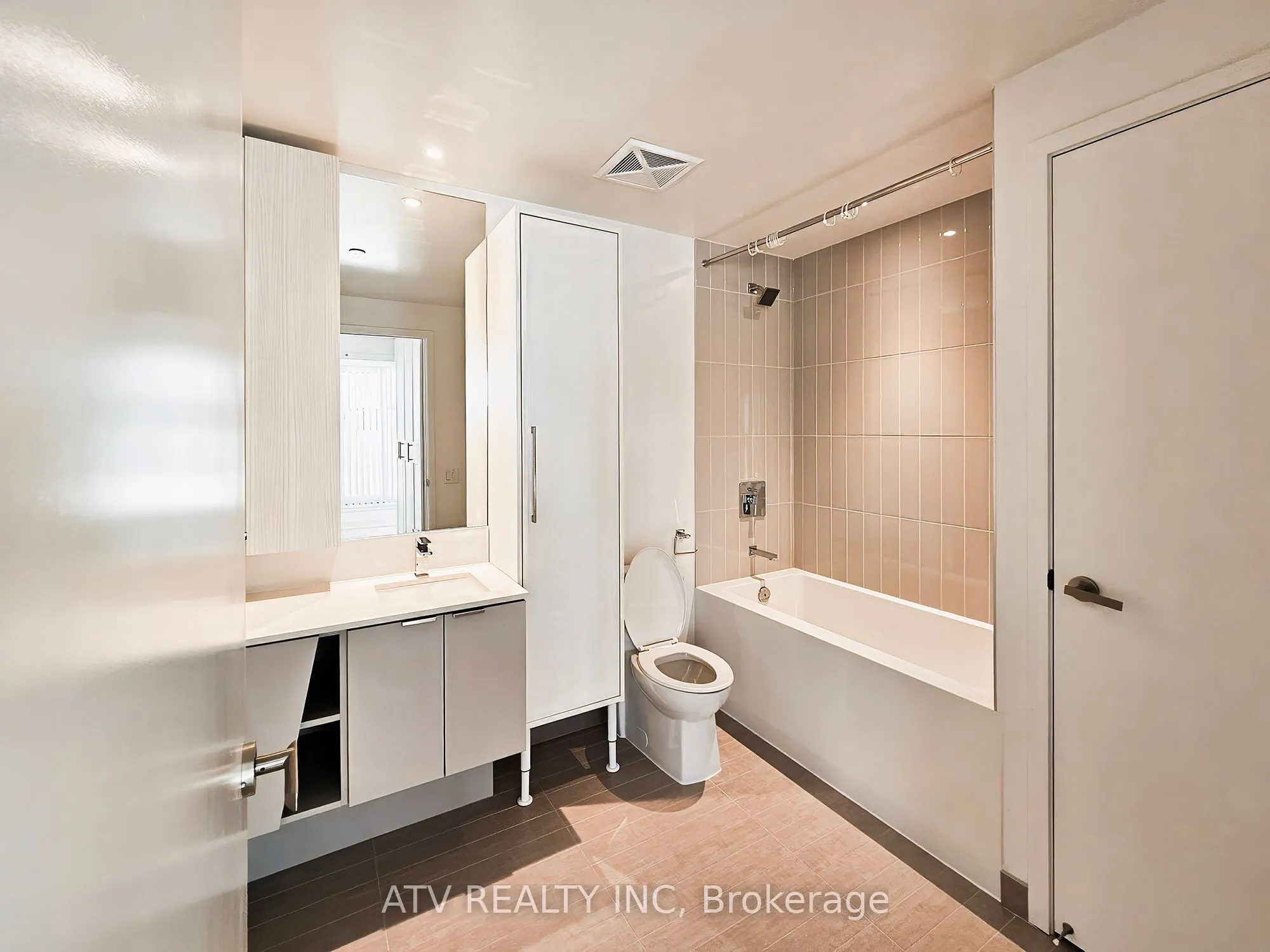 3883 Quartz Road, #508