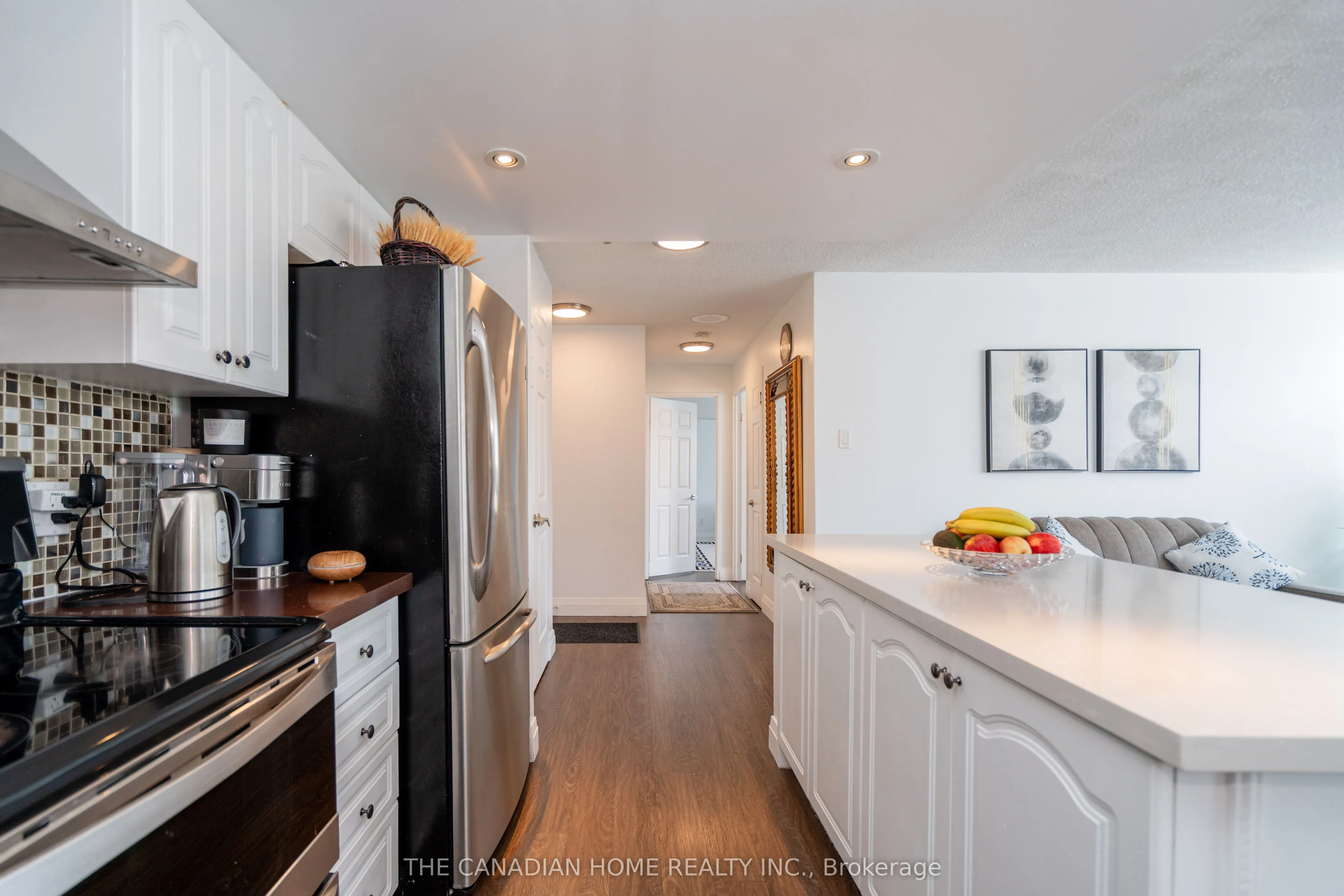 3695 Kaneff Crescent, #607