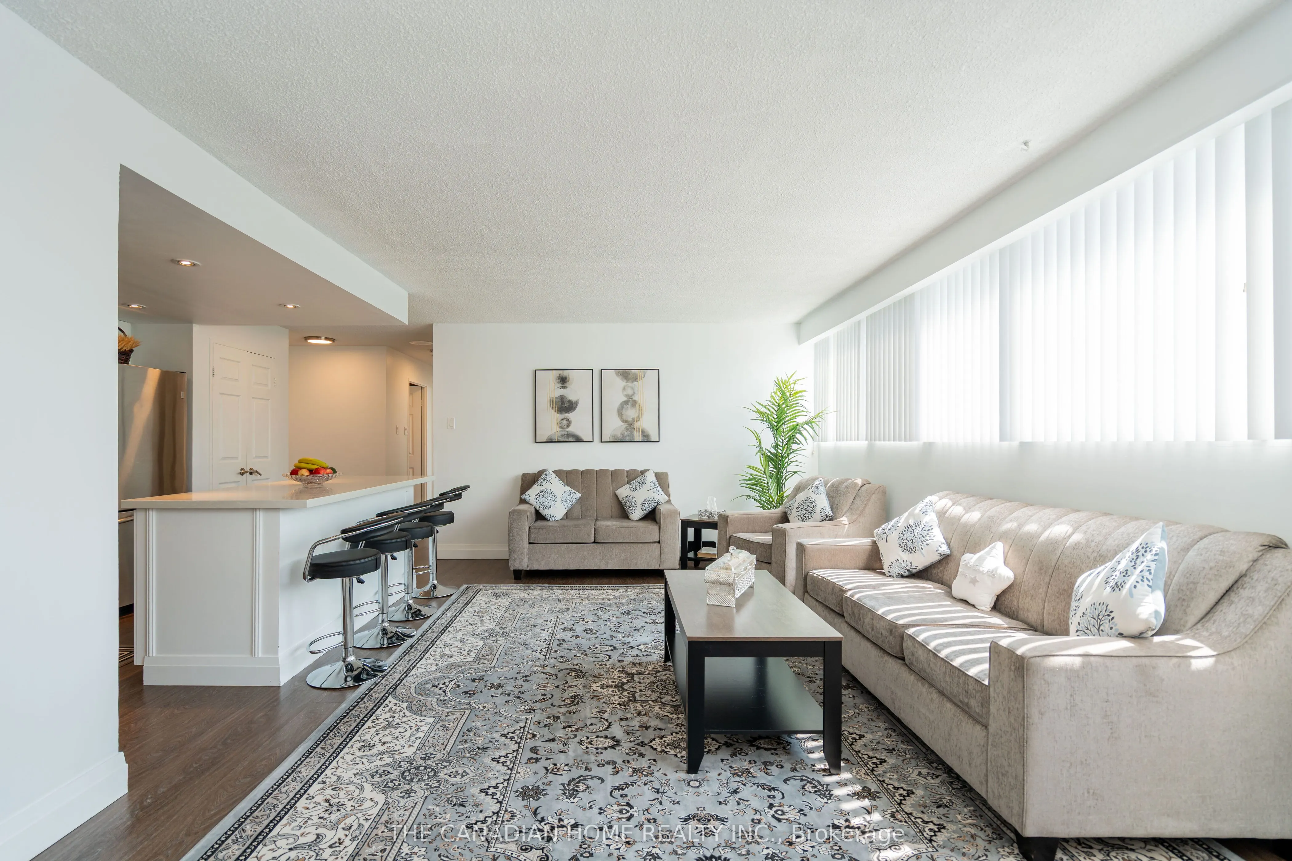 3695 Kaneff Crescent, #607