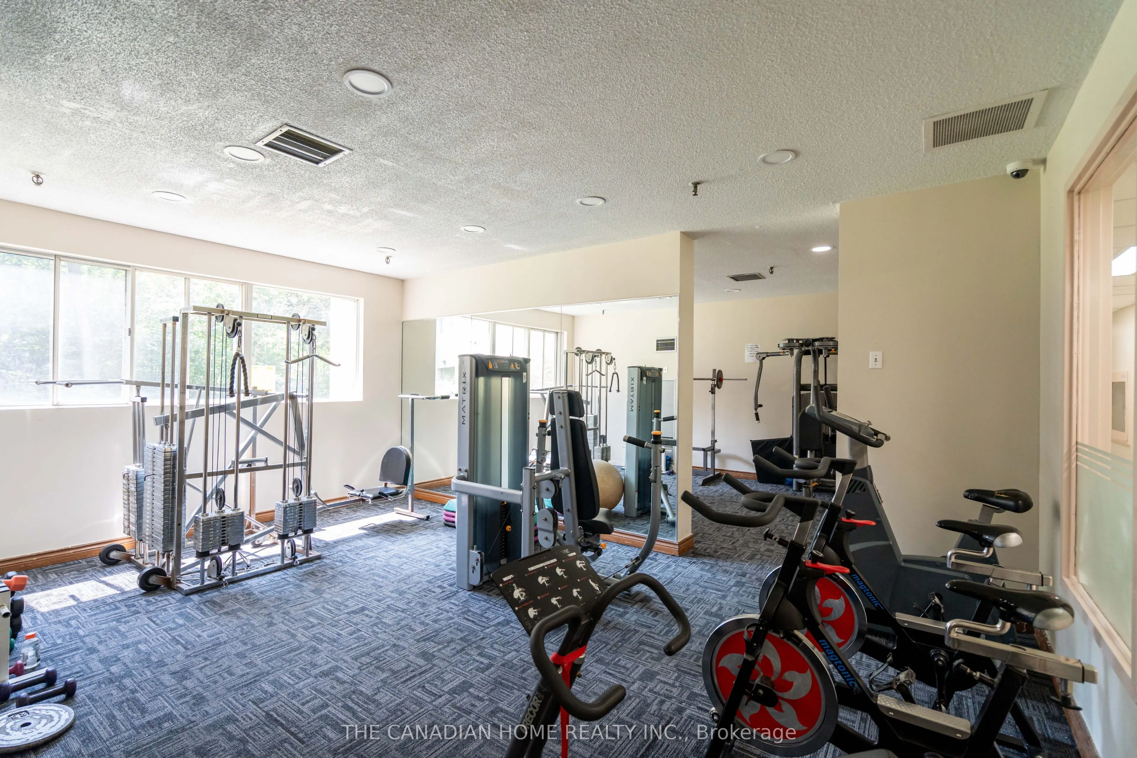 3695 Kaneff Crescent, #607