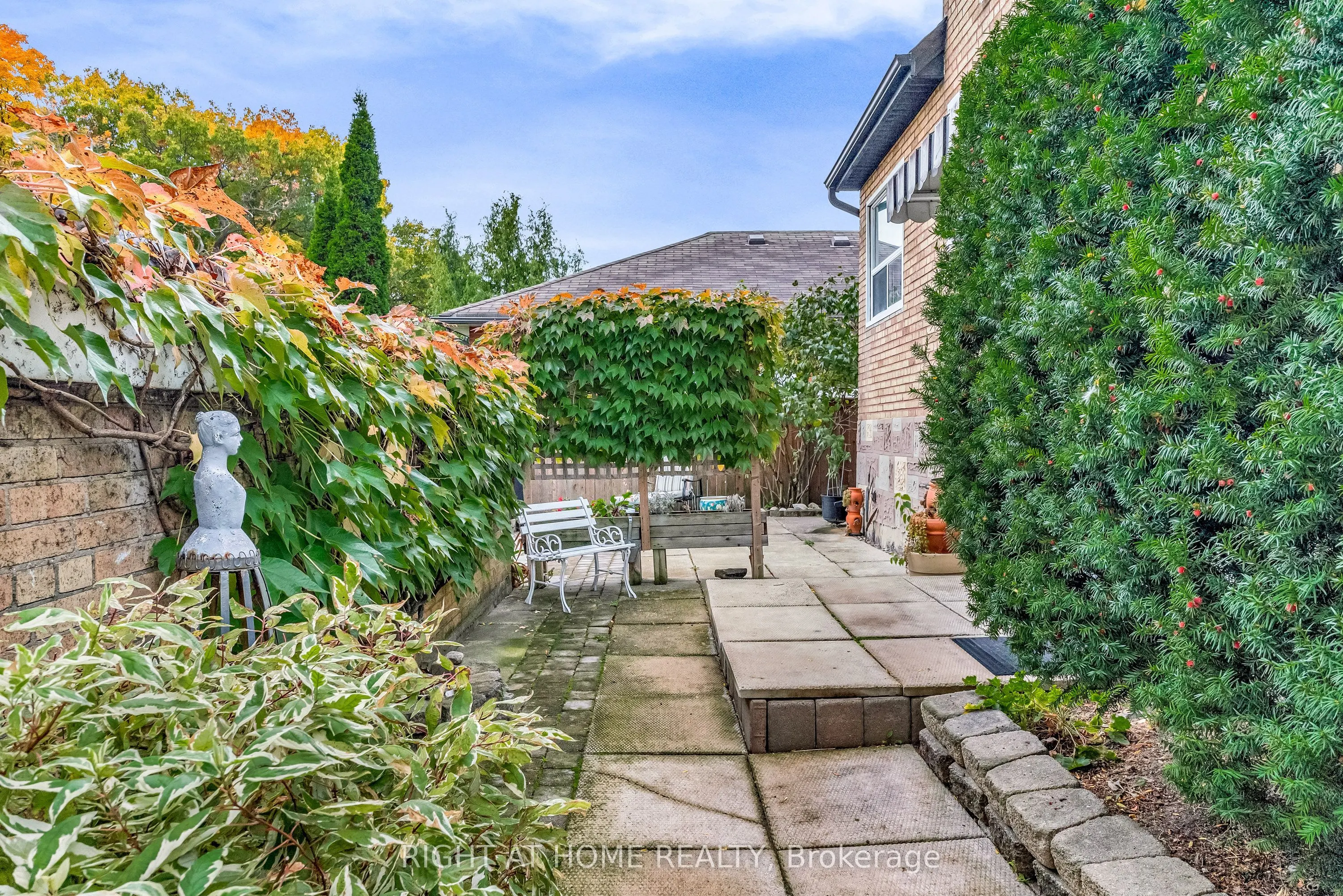 1 Ridge Point Crescent