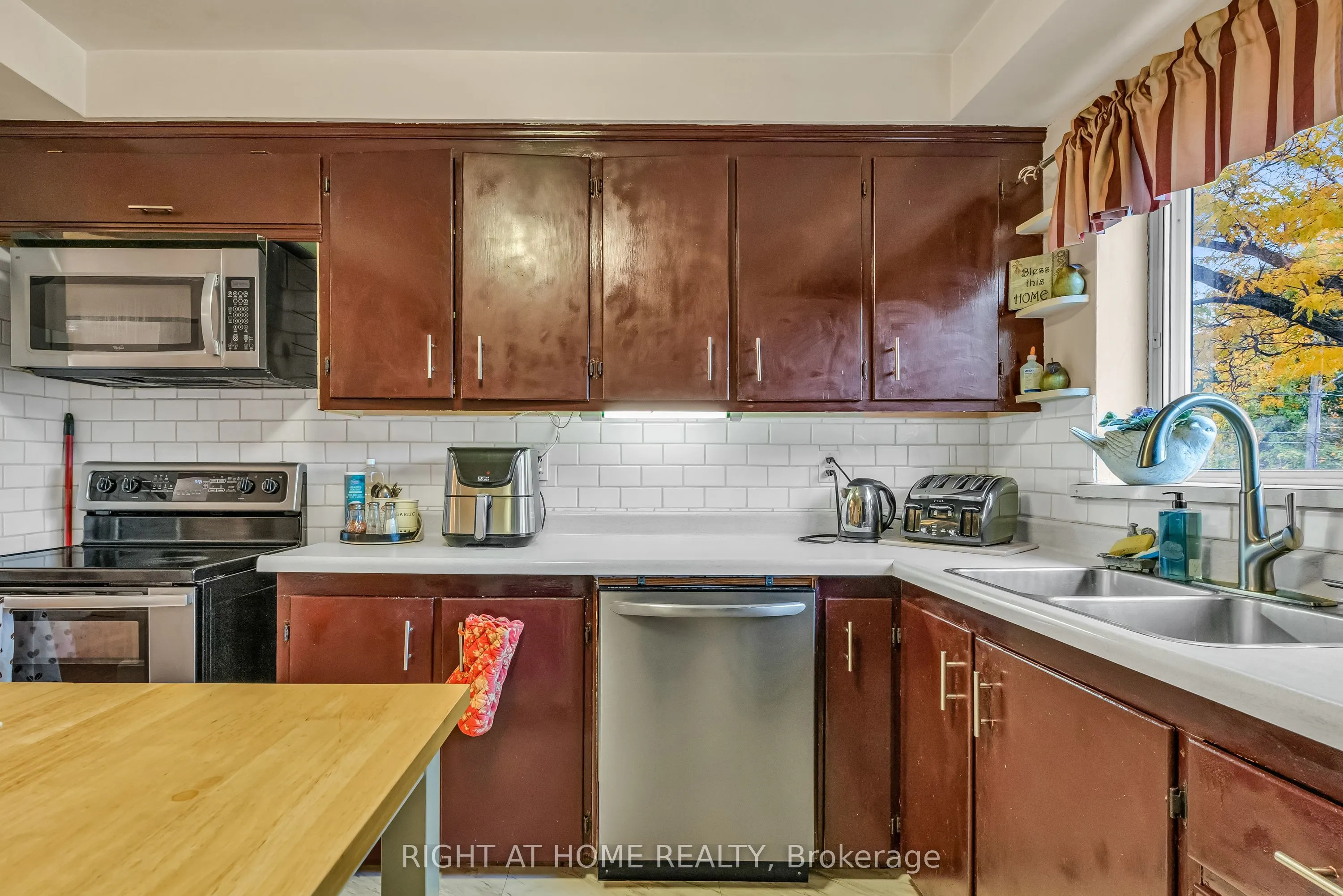 1 Ridge Point Crescent