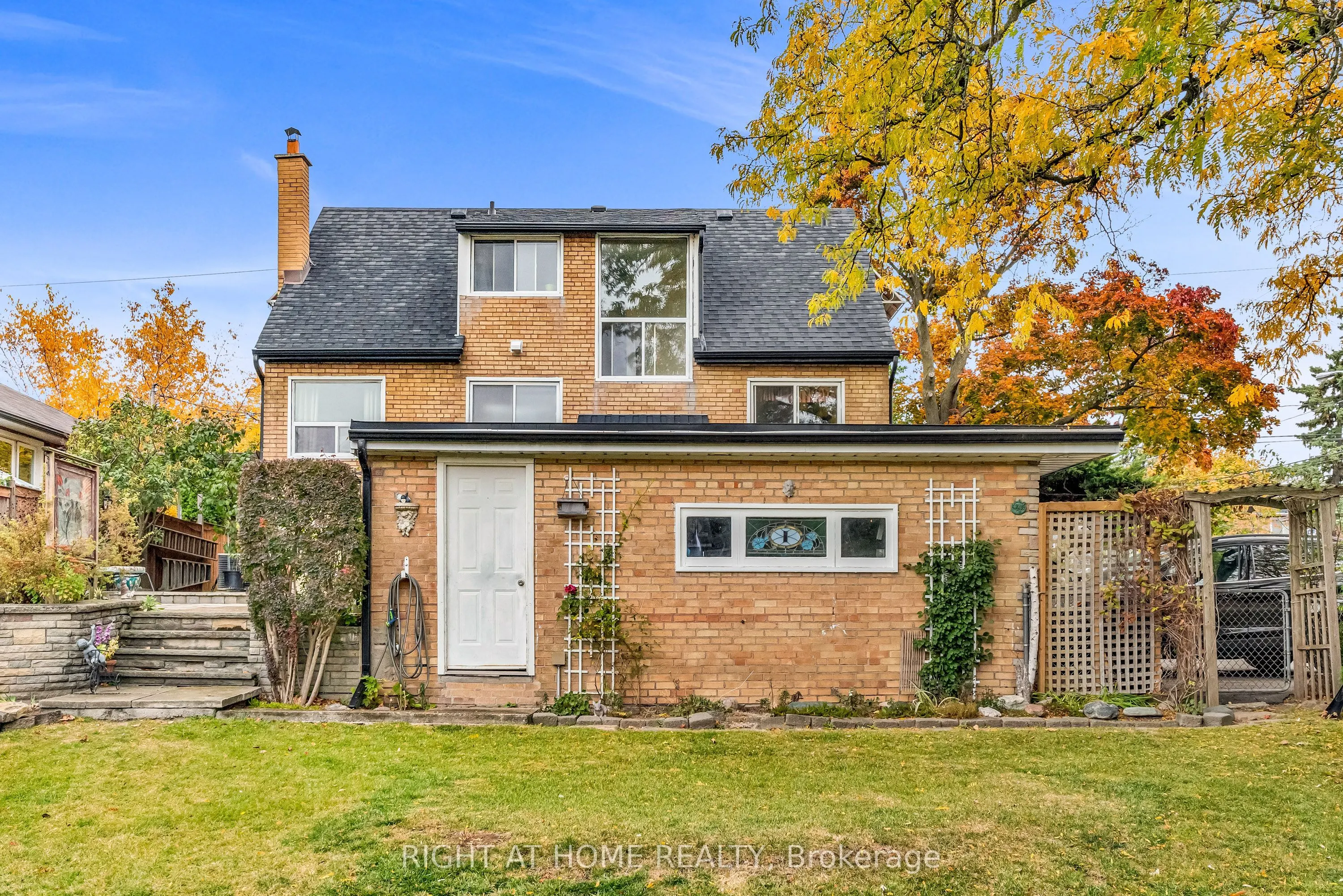 1 Ridge Point Crescent