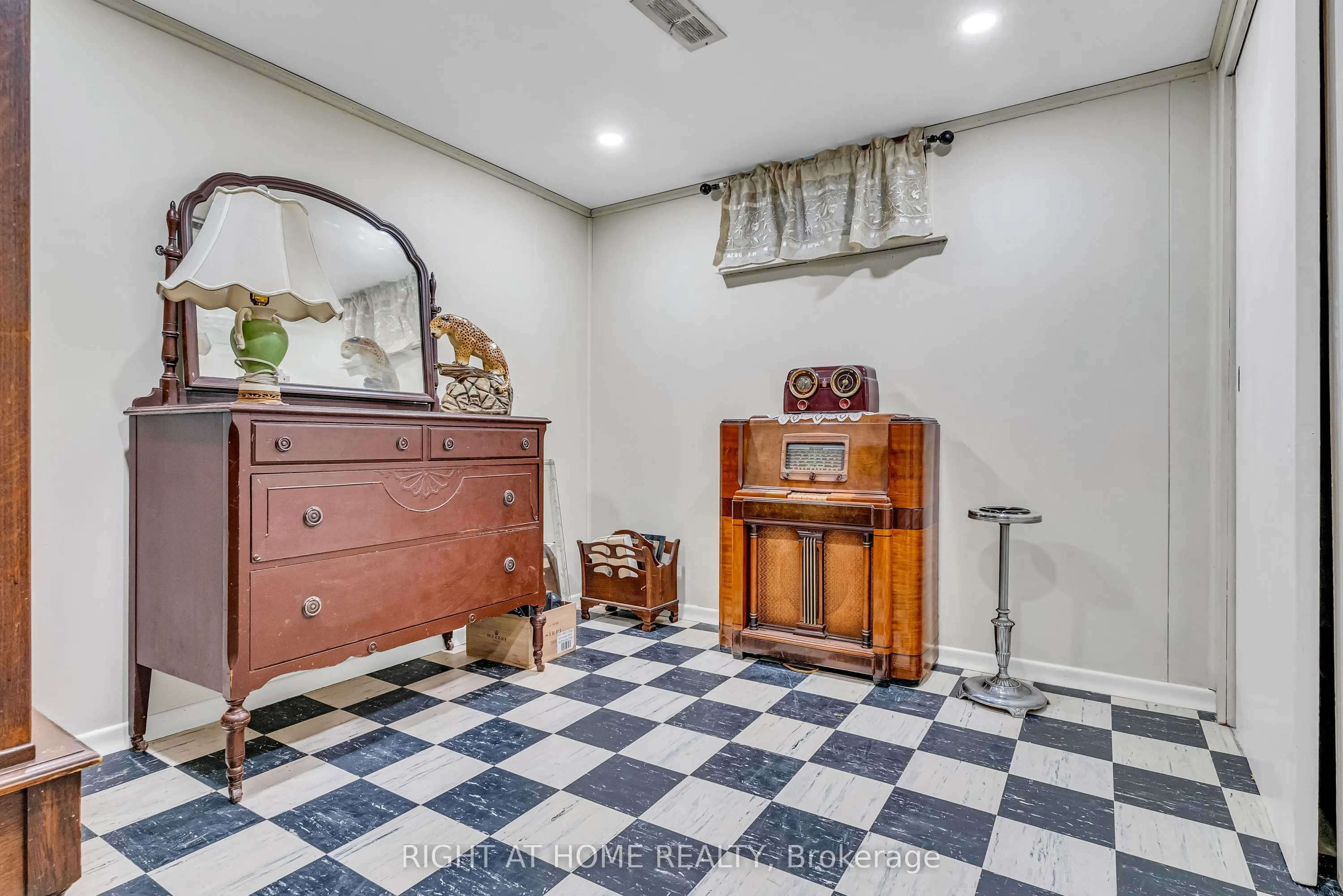 1 Ridge Point Crescent