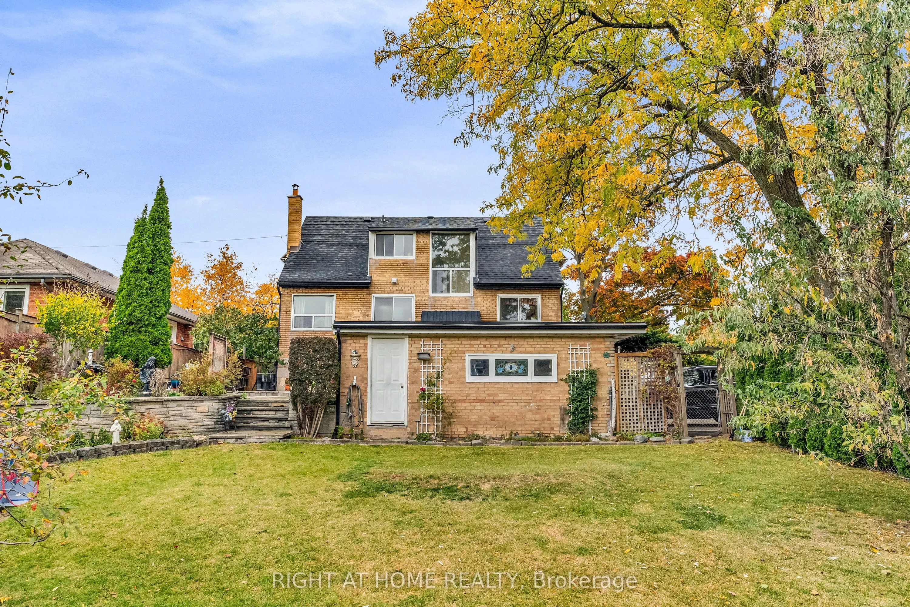 1 Ridge Point Crescent