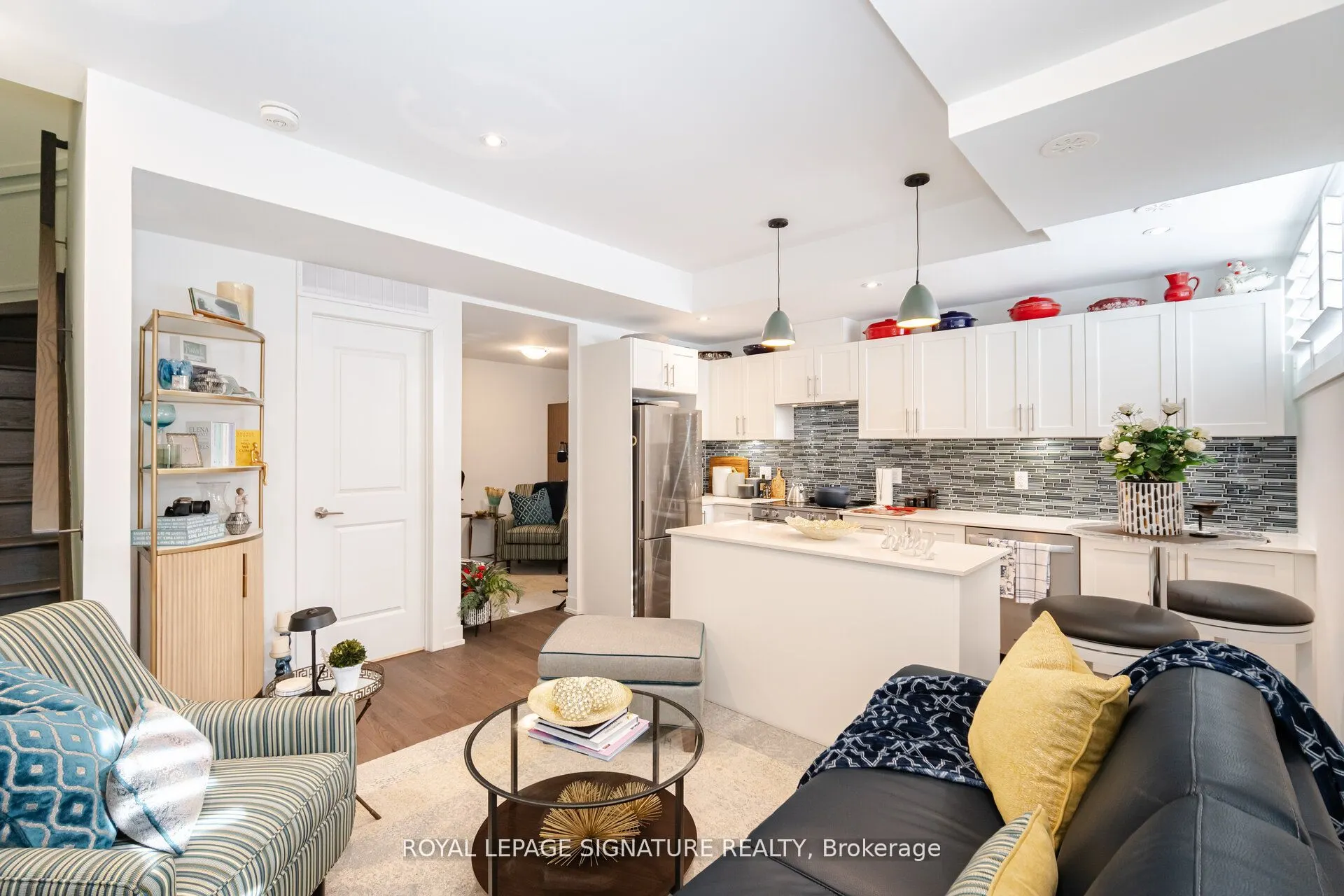 1085 Douglas McCurdy Common, #111