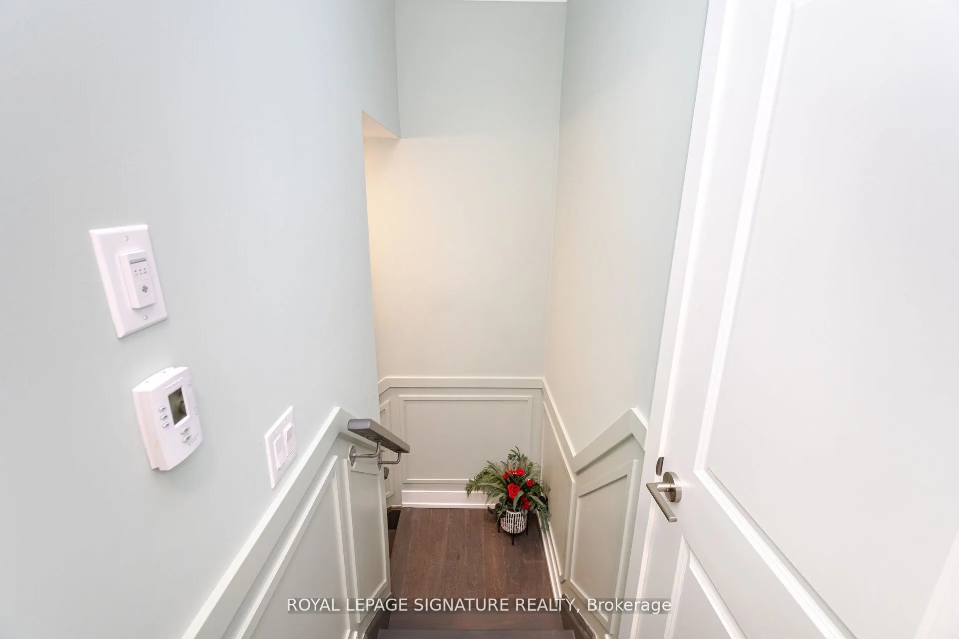 1085 Douglas McCurdy Common, #111