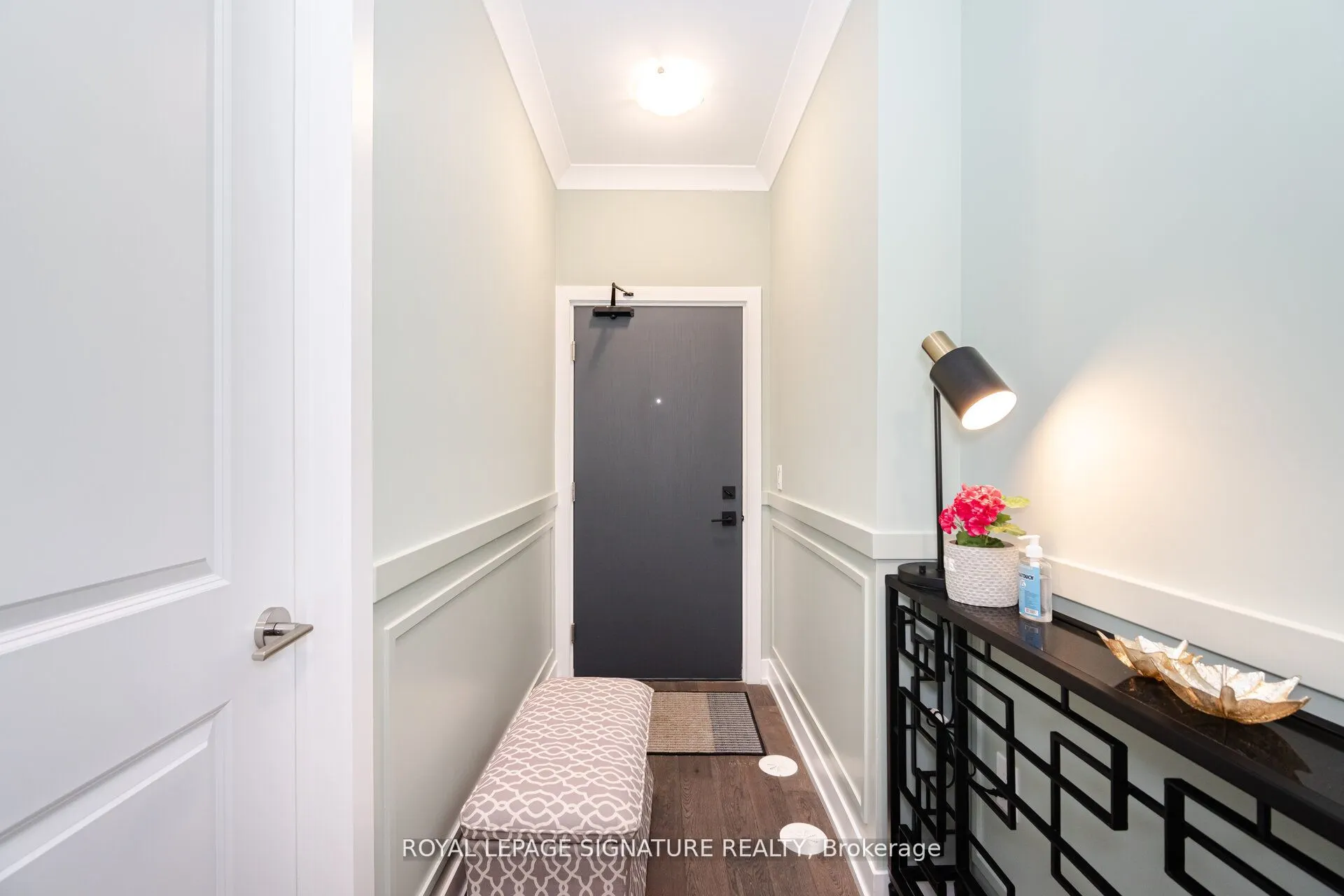 1085 Douglas McCurdy Common, #111