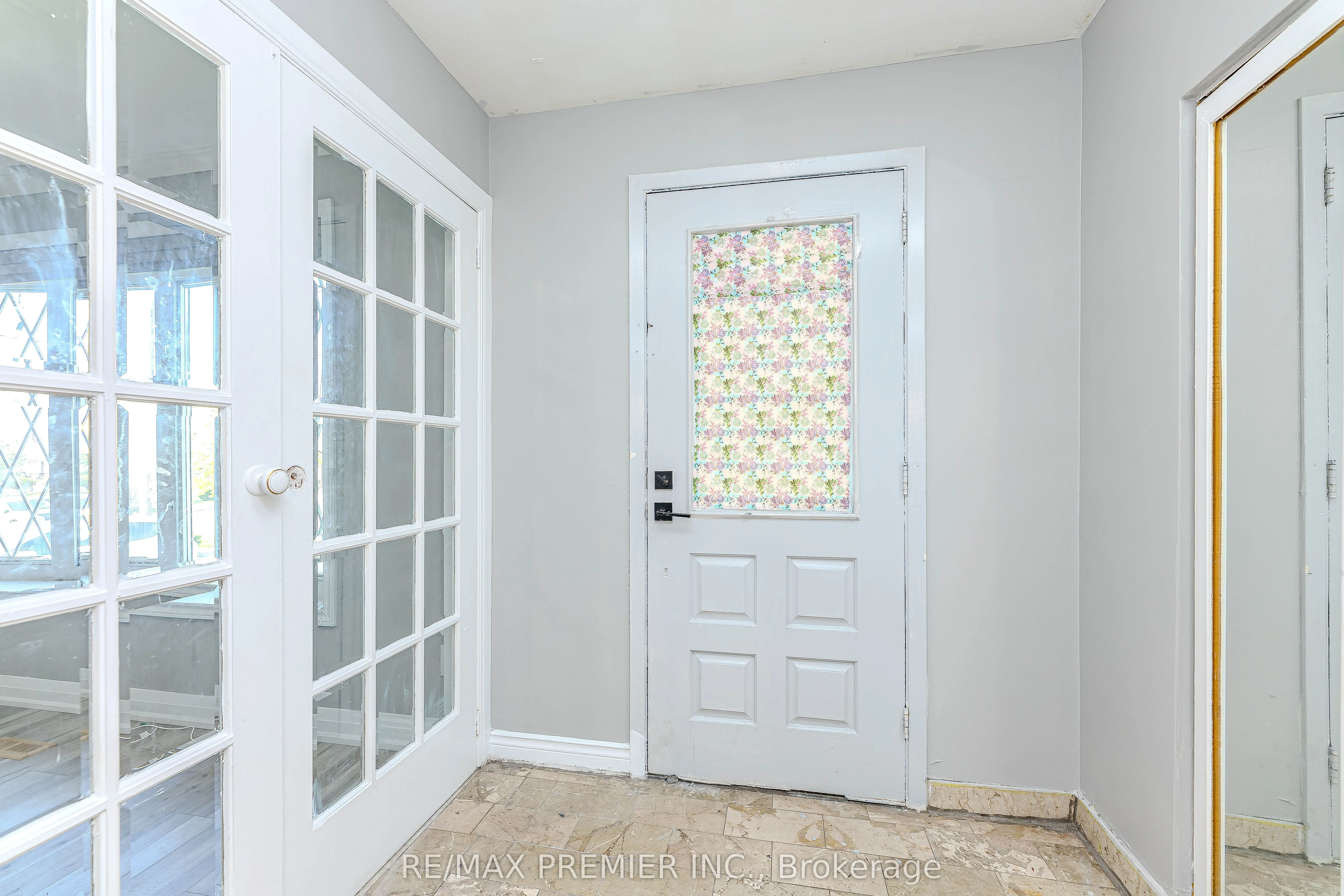 65 Elnathan Crescent