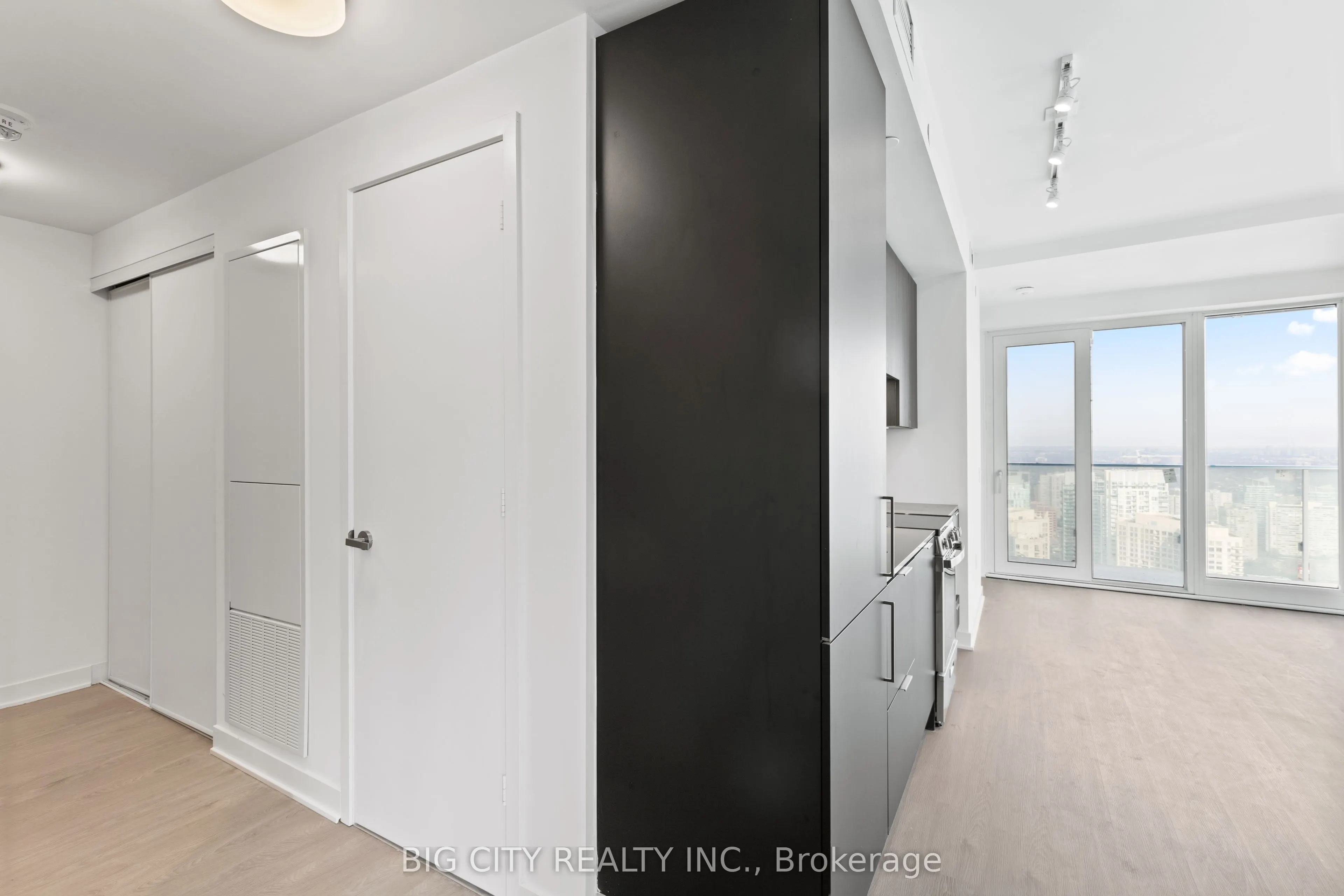 3900 Confederation Parkway, #4303