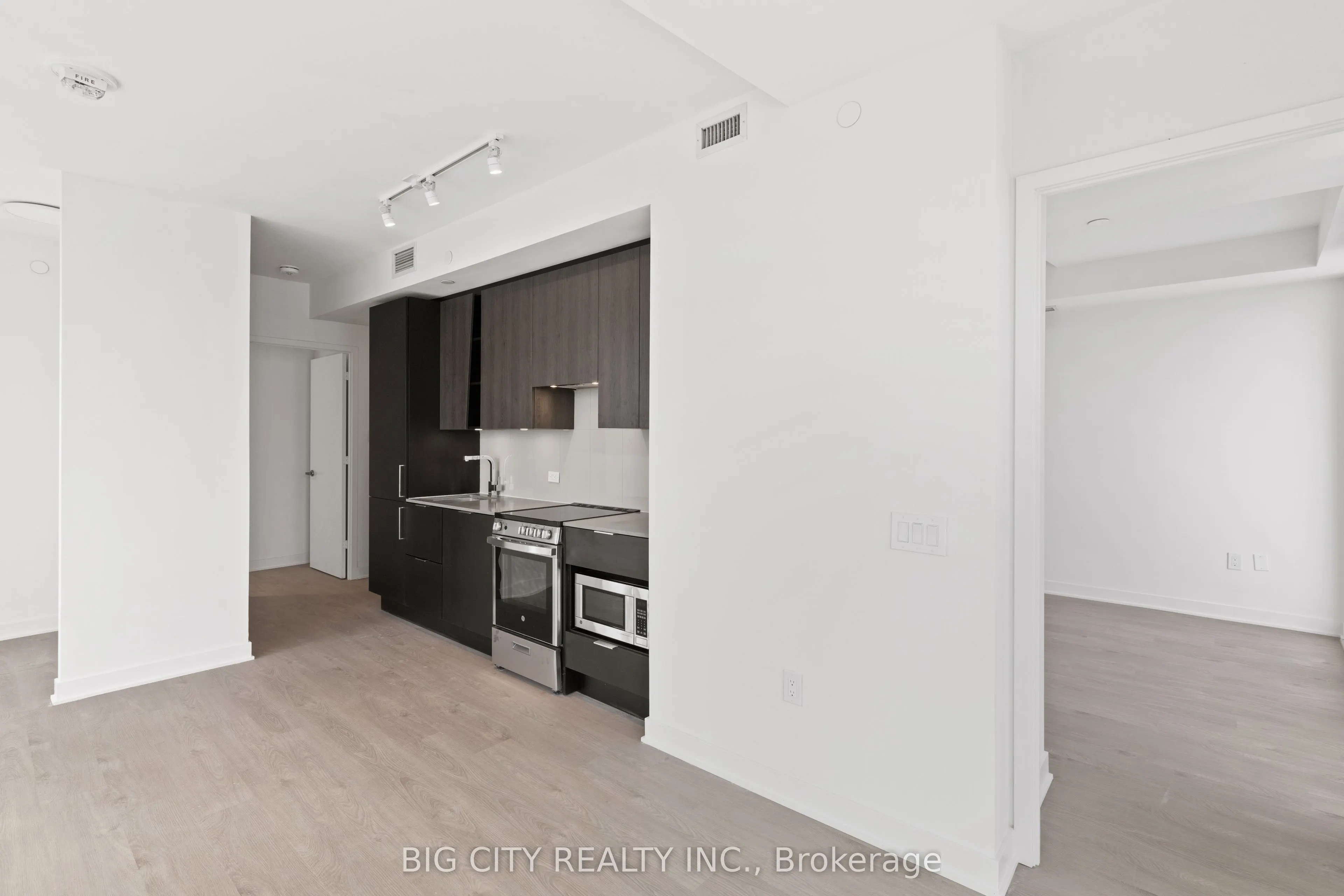 3900 Confederation Parkway, #4303