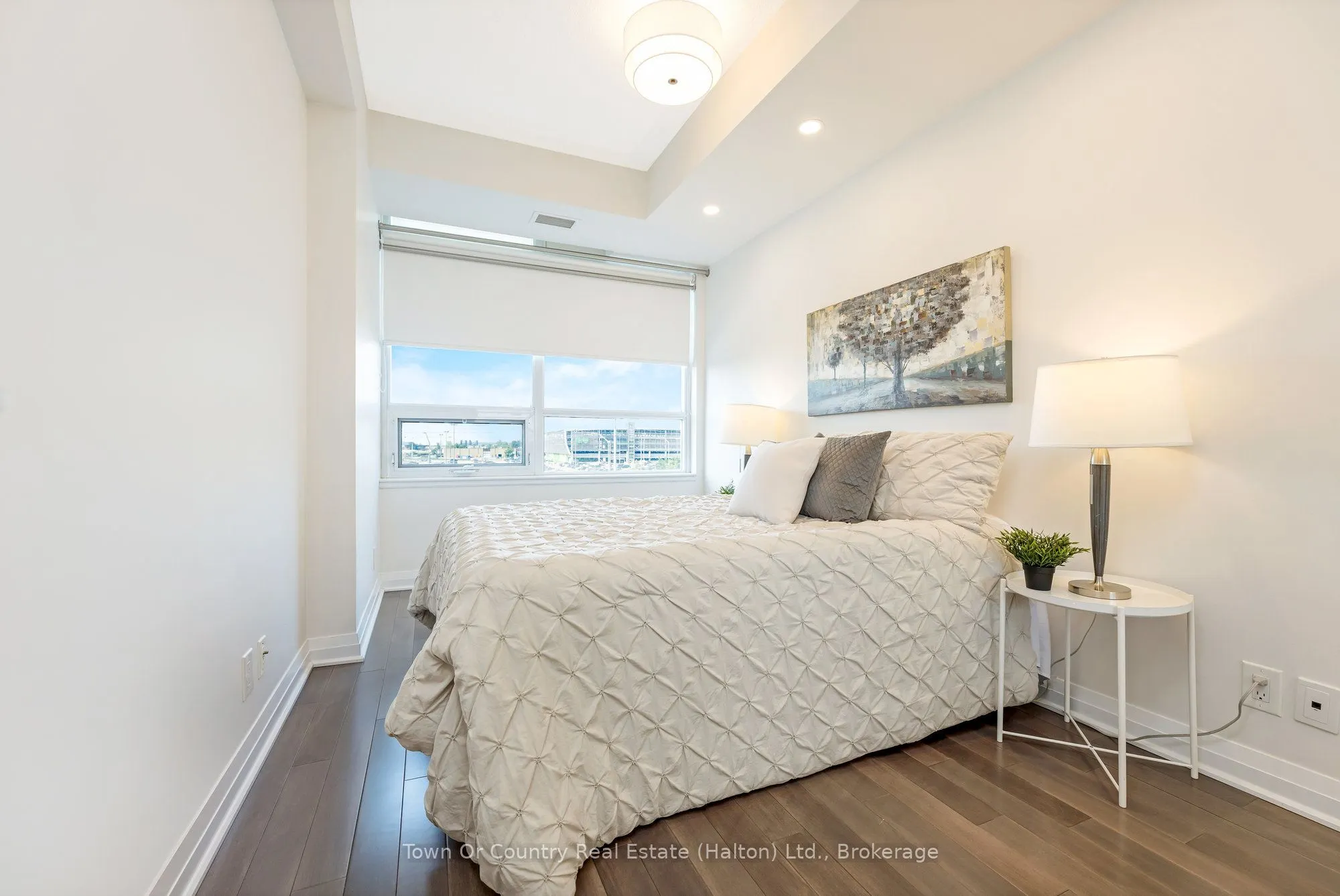 1055 Southdown Road, #402
