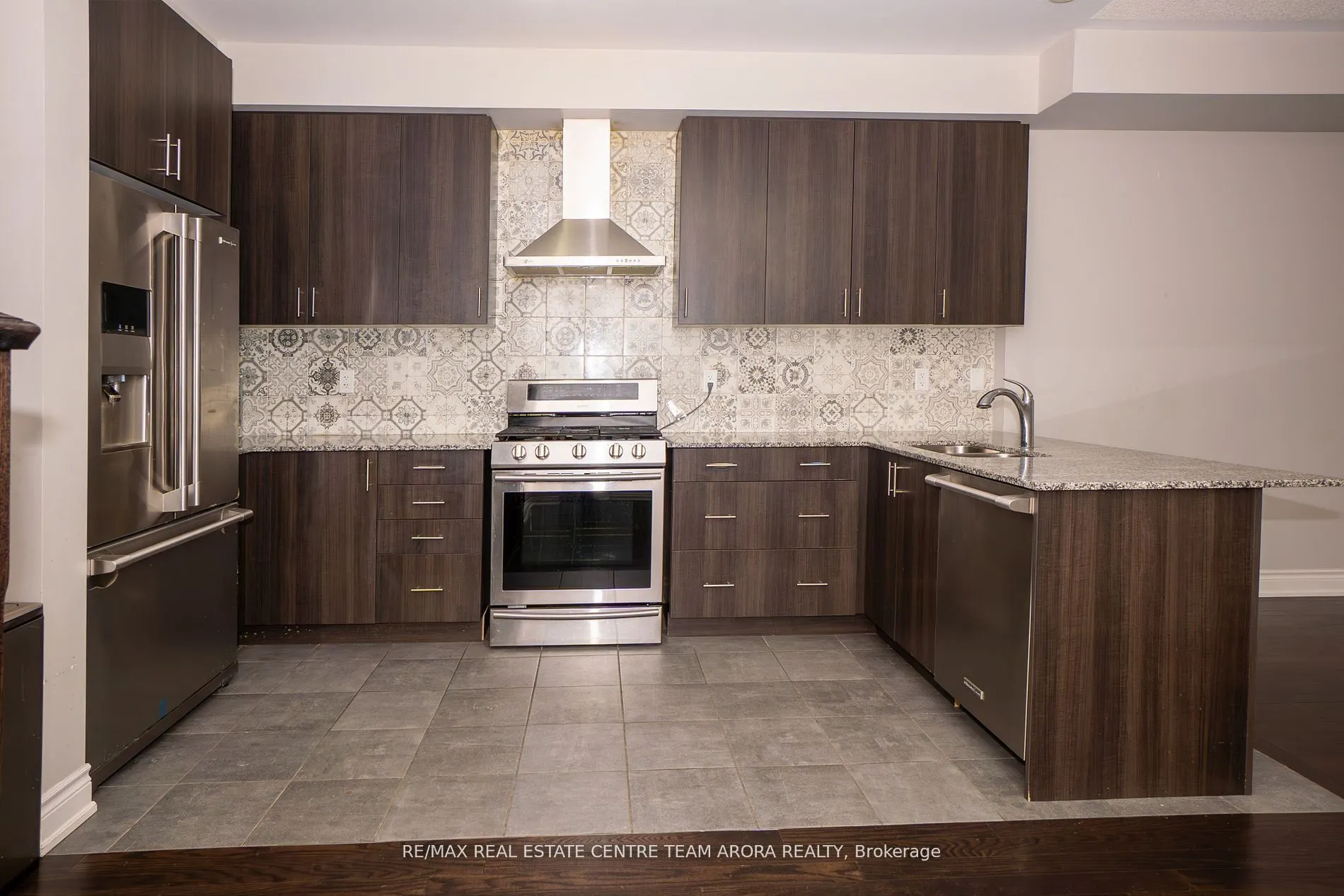 3 Brushwood Drive