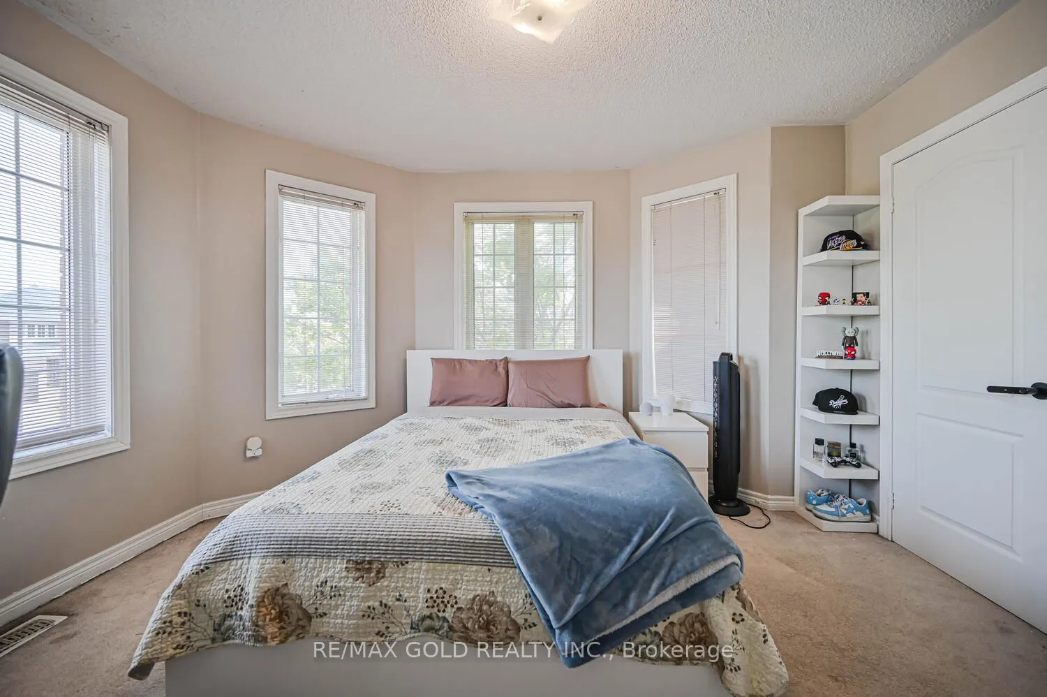59 Deerglen Drive