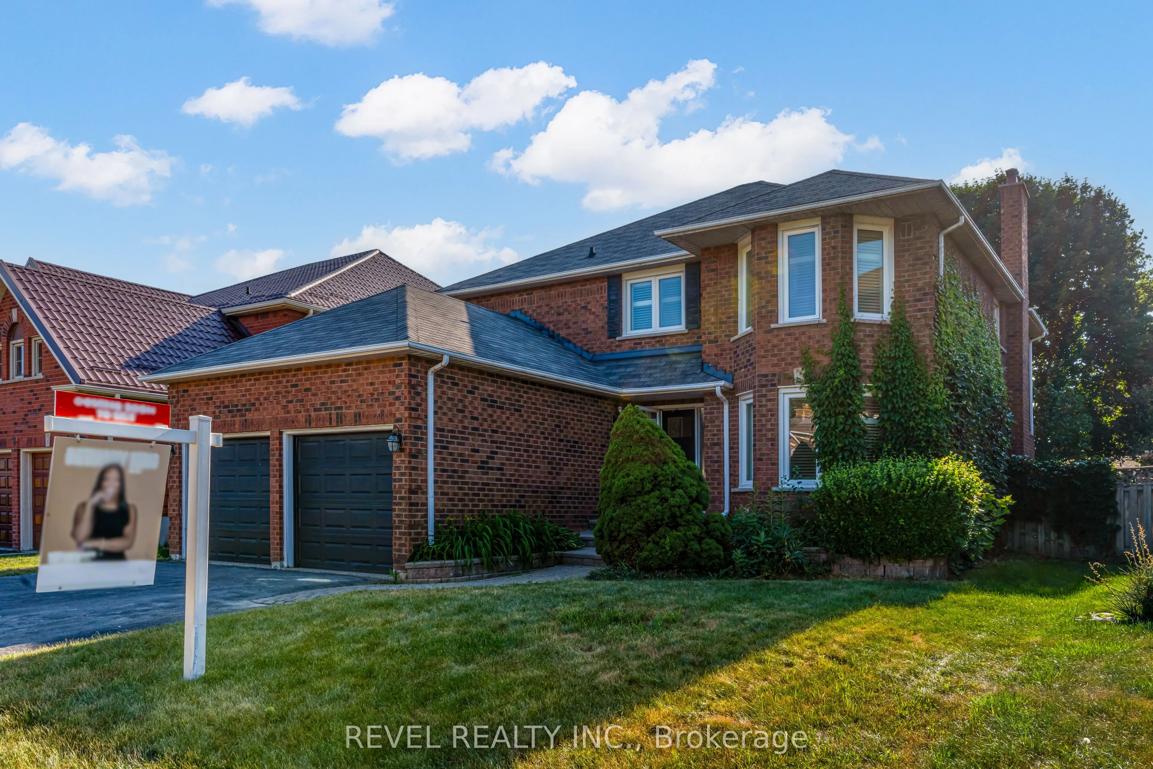 6 Lone Oak Avenue