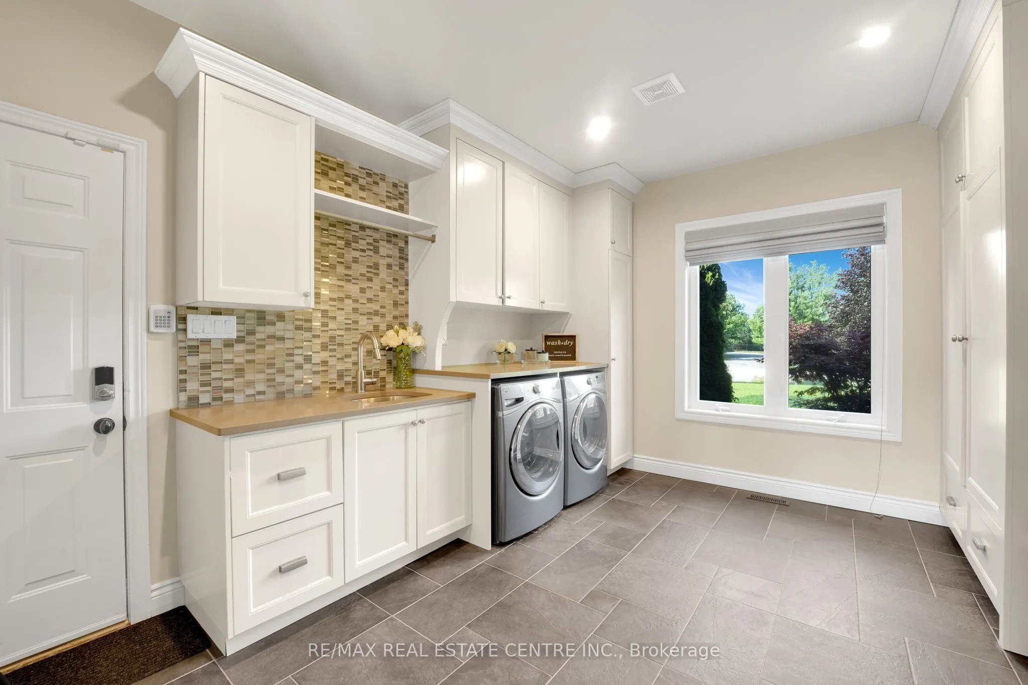 11135 Menzies Court