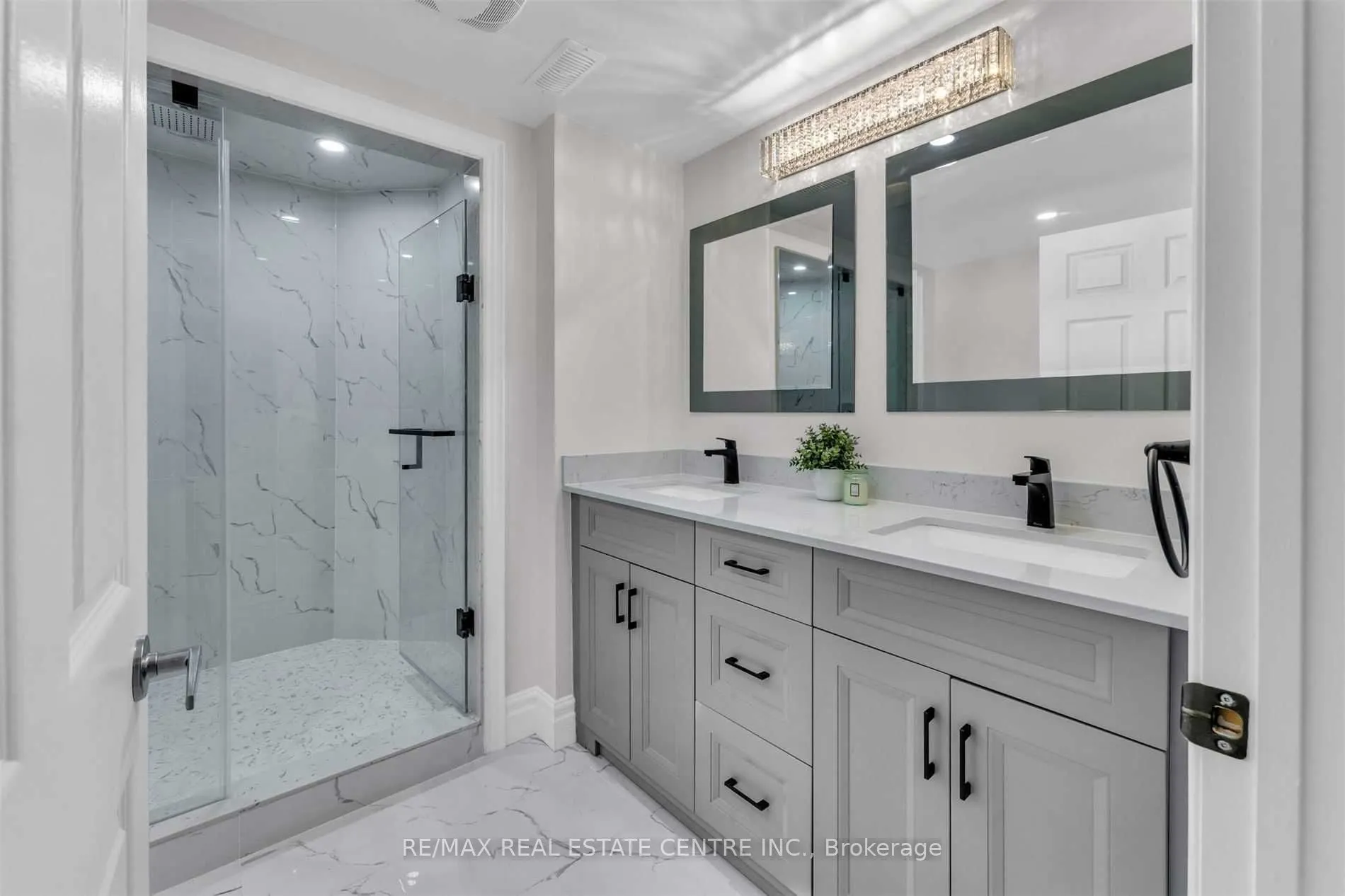 11135 Menzies Court