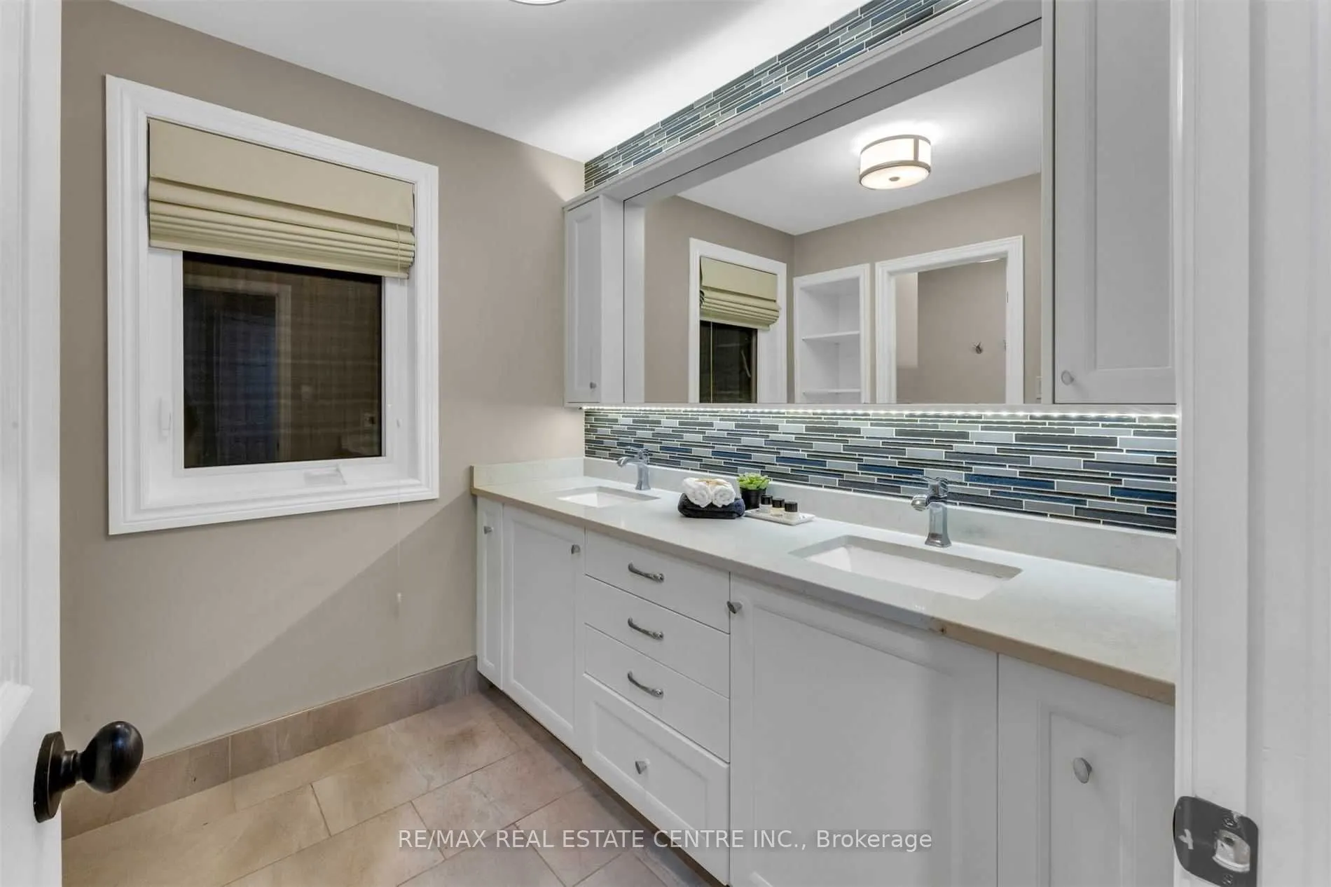 11135 Menzies Court