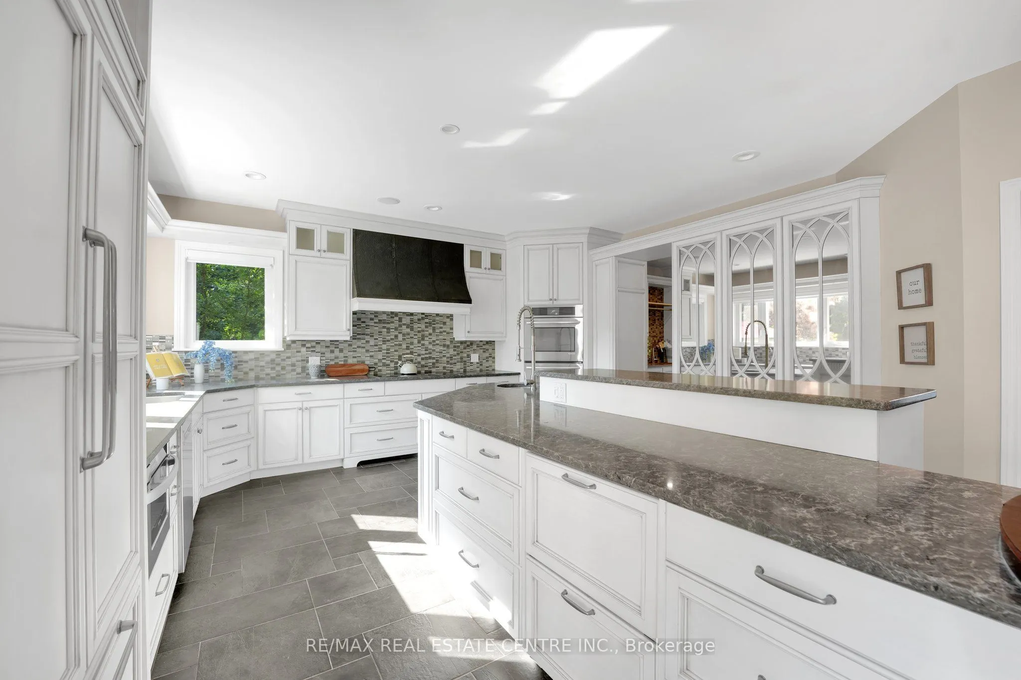 11135 Menzies Court