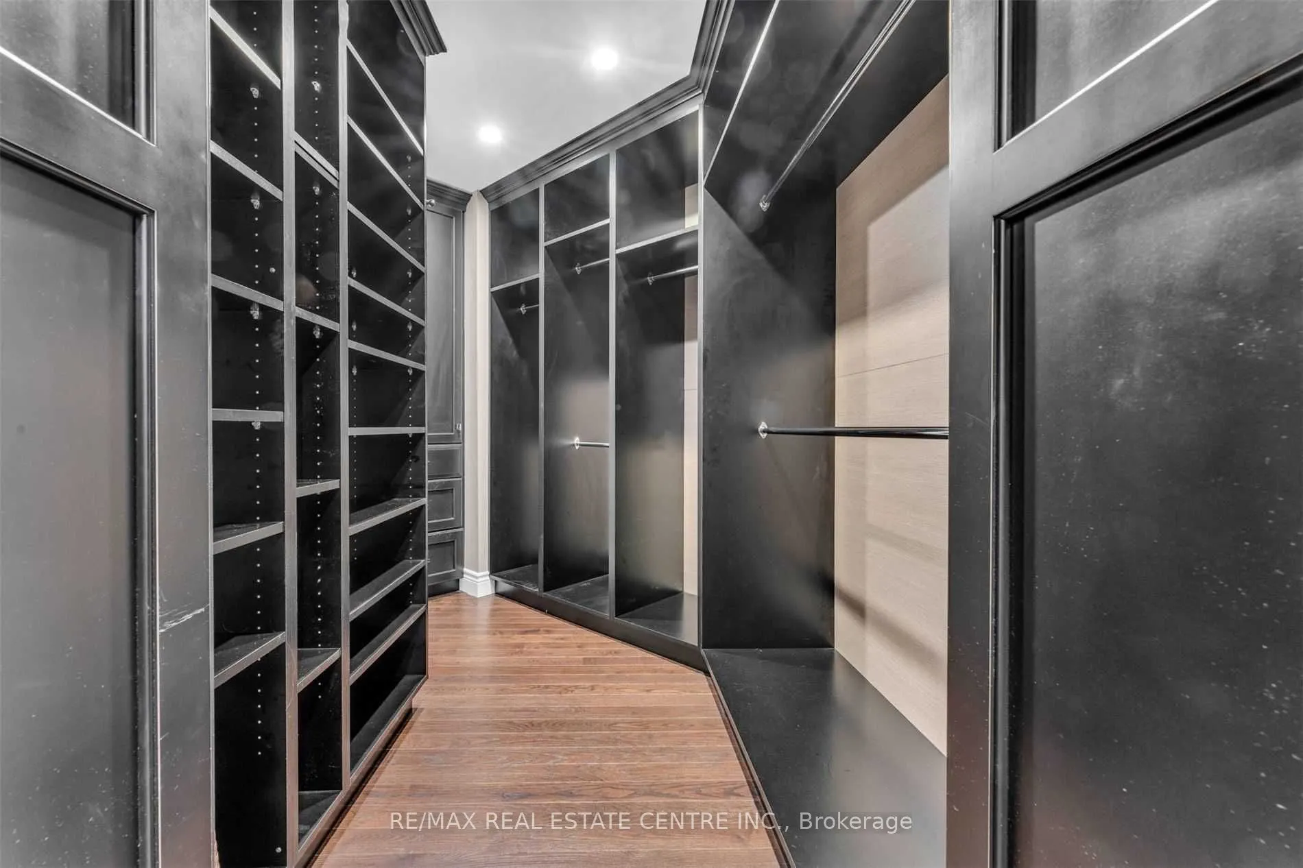 11135 Menzies Court