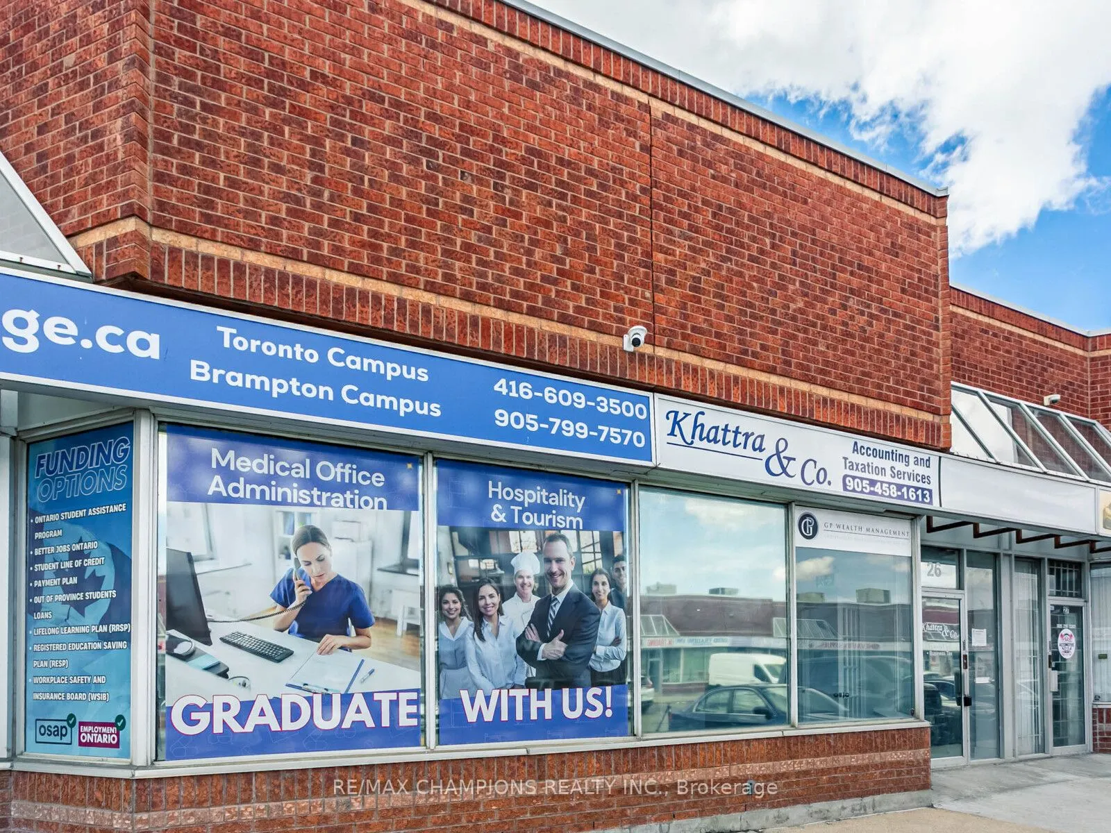 2565 Steeles Avenue E, #26