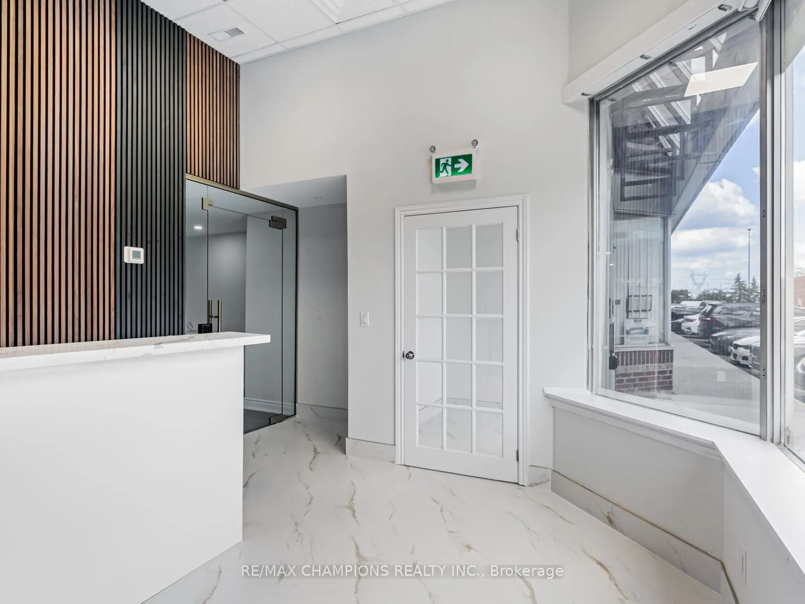 2565 Steeles Avenue E, #26