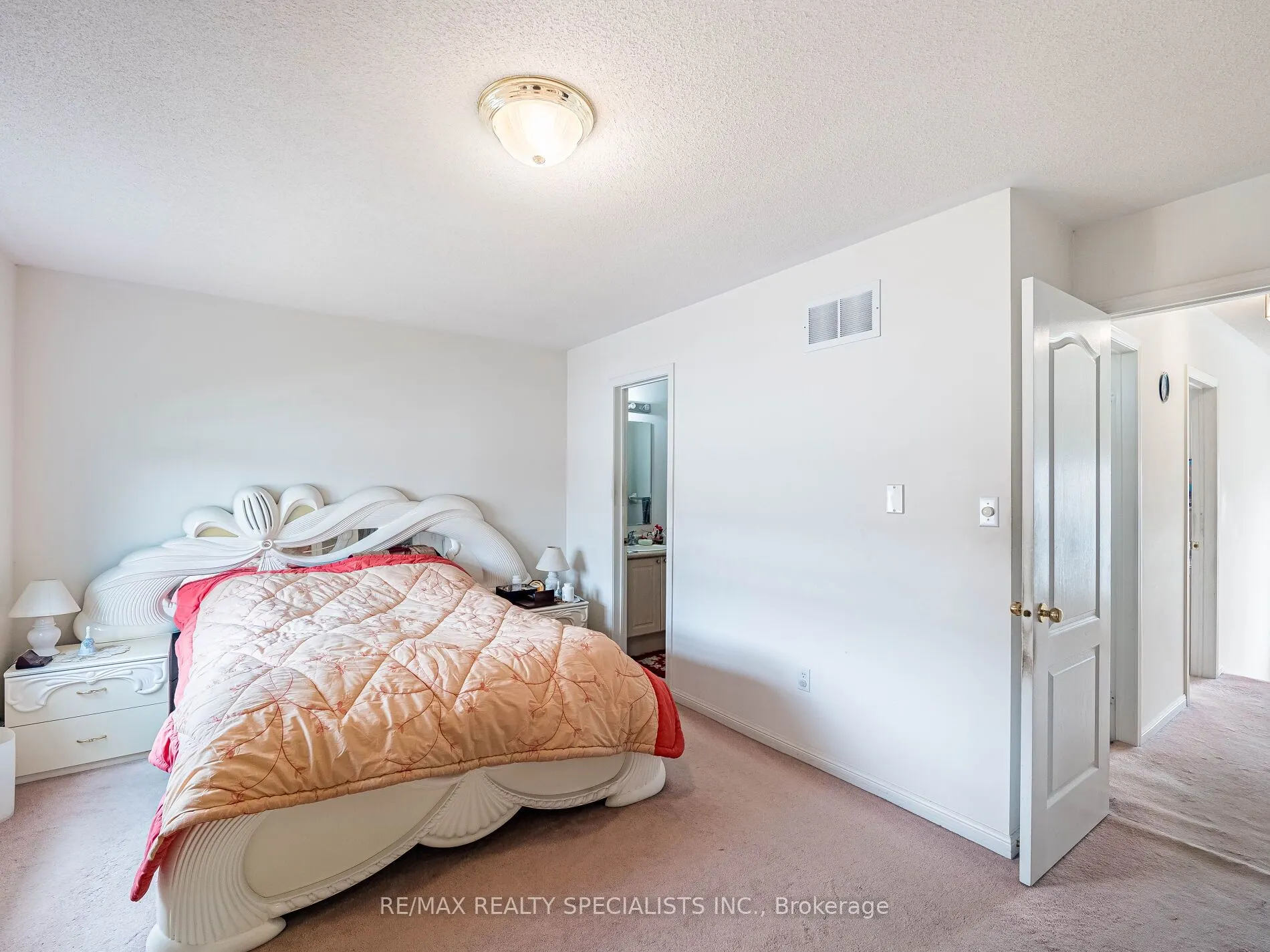 5980 Whitehorn Avenue, #117