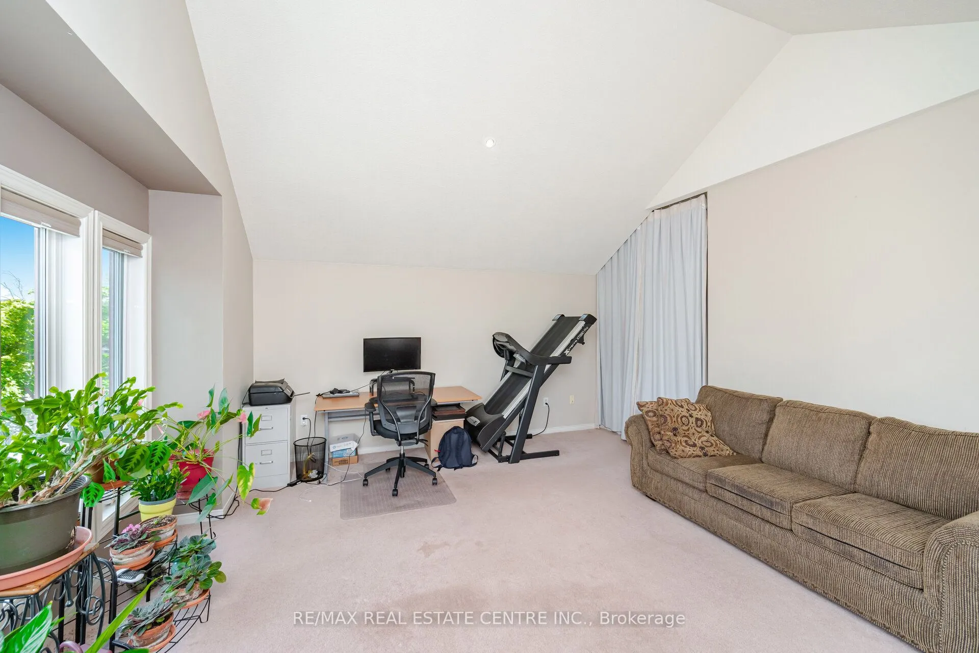 30 Creekwood Drive