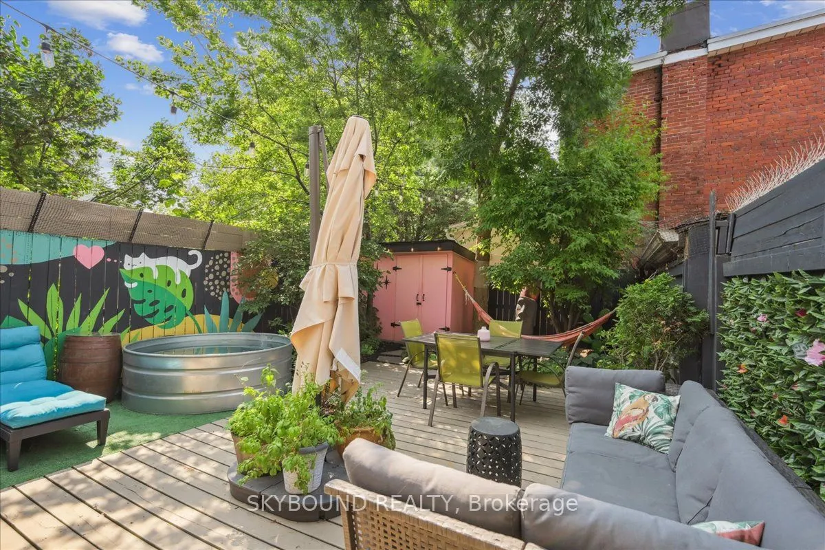 2043 Davenport Road