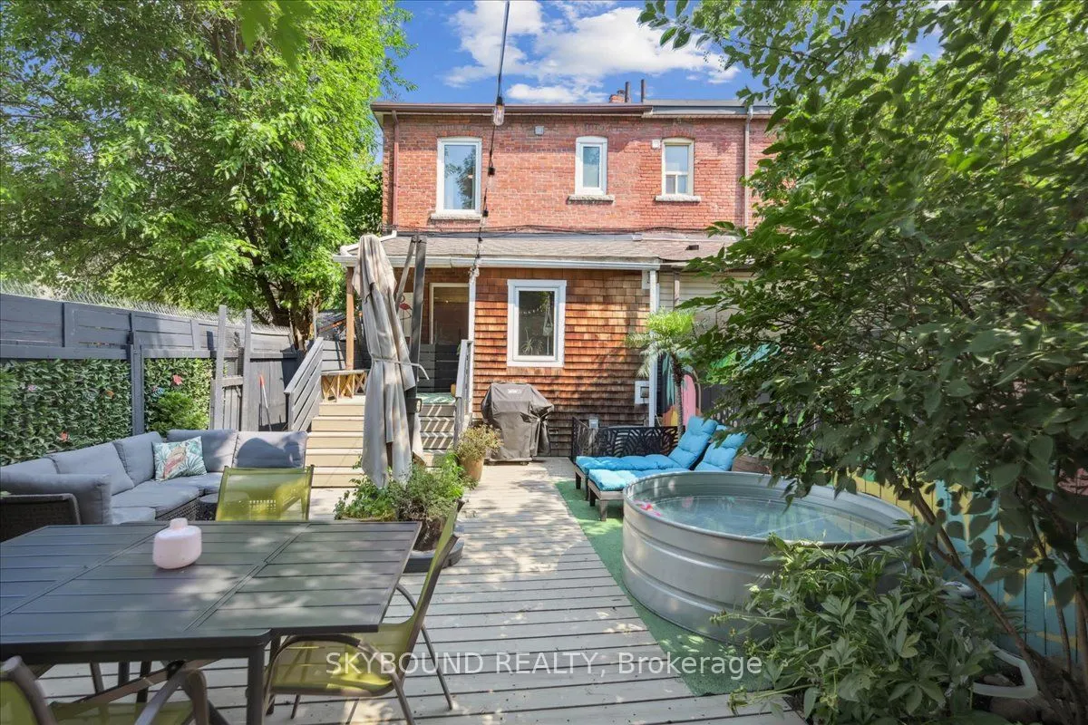 2043 Davenport Road