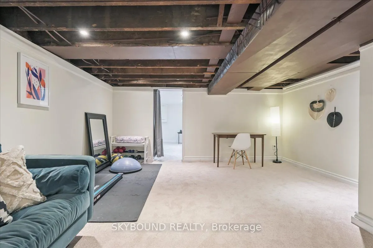 2043 Davenport Road
