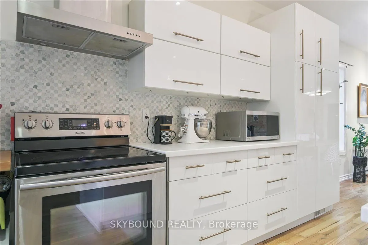2043 Davenport Road