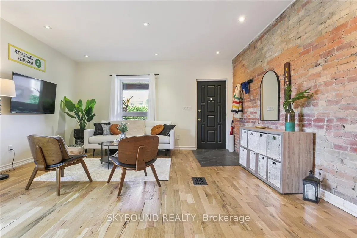 2043 Davenport Road