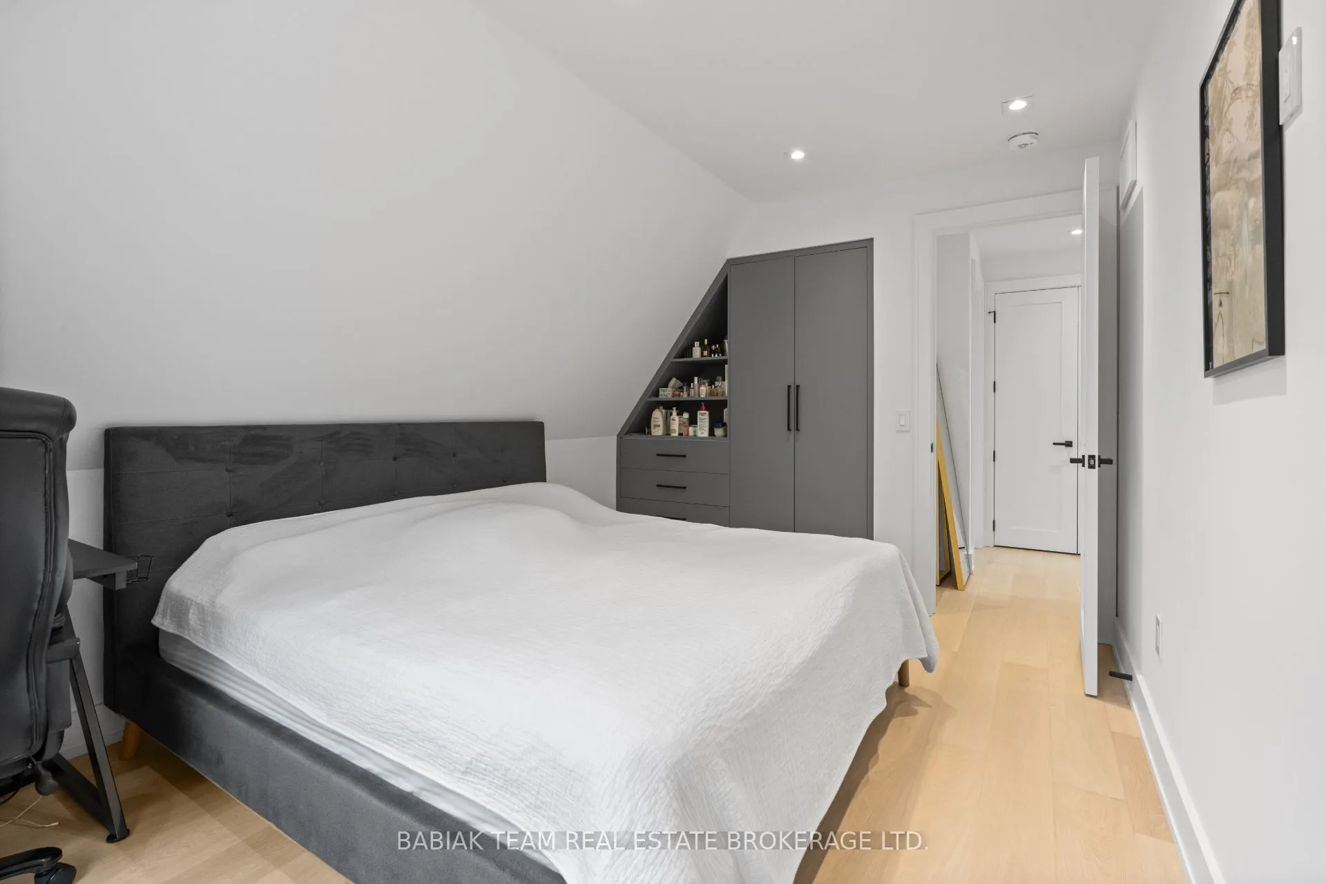 37 Boustead Avenue