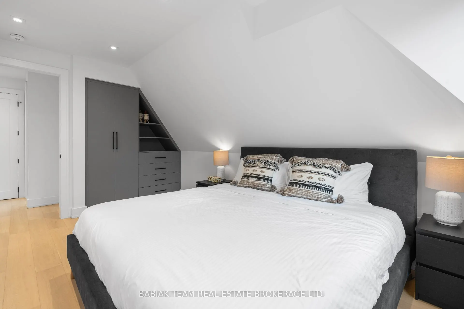 37 Boustead Avenue