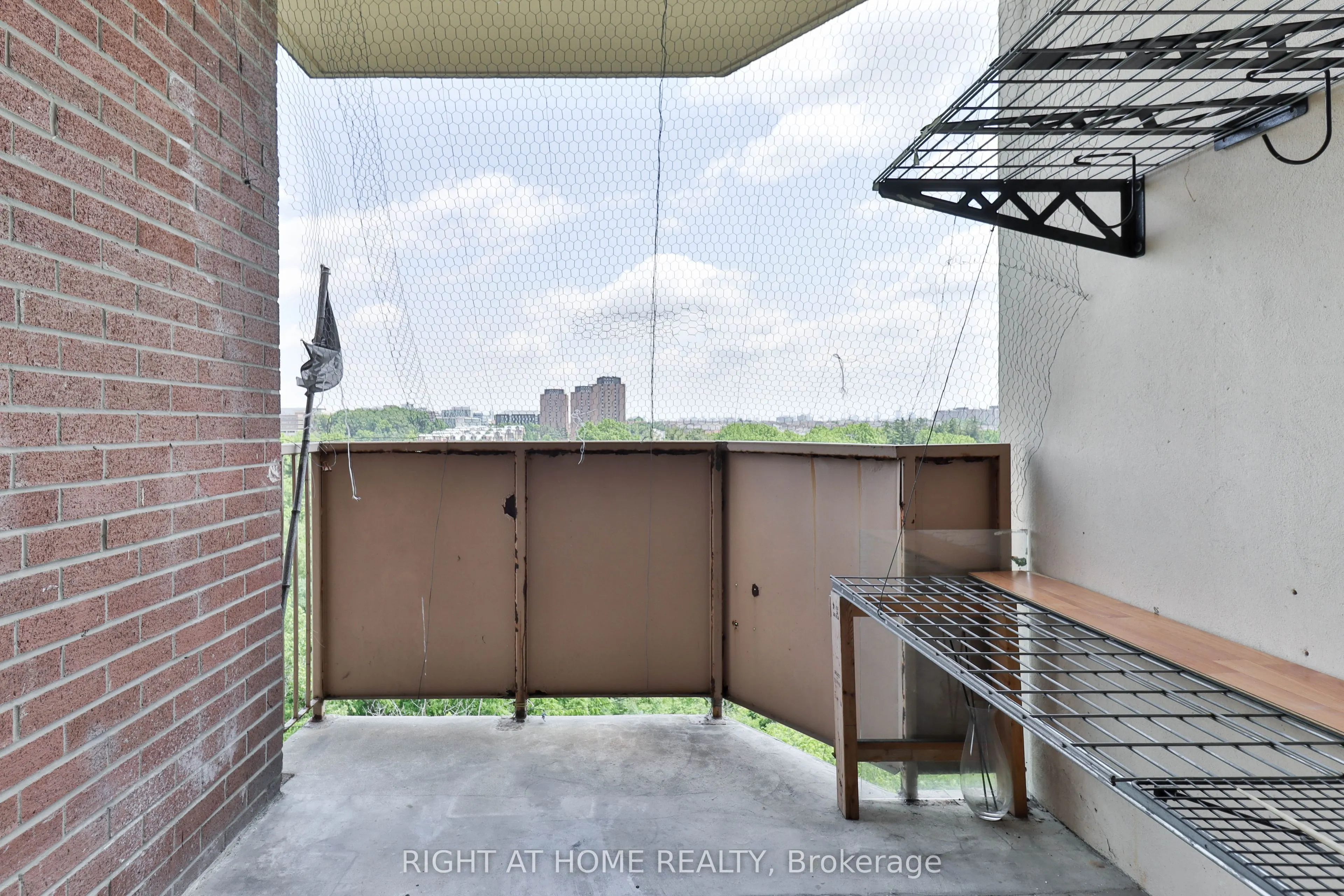 335 Driftwood Avenue, #909