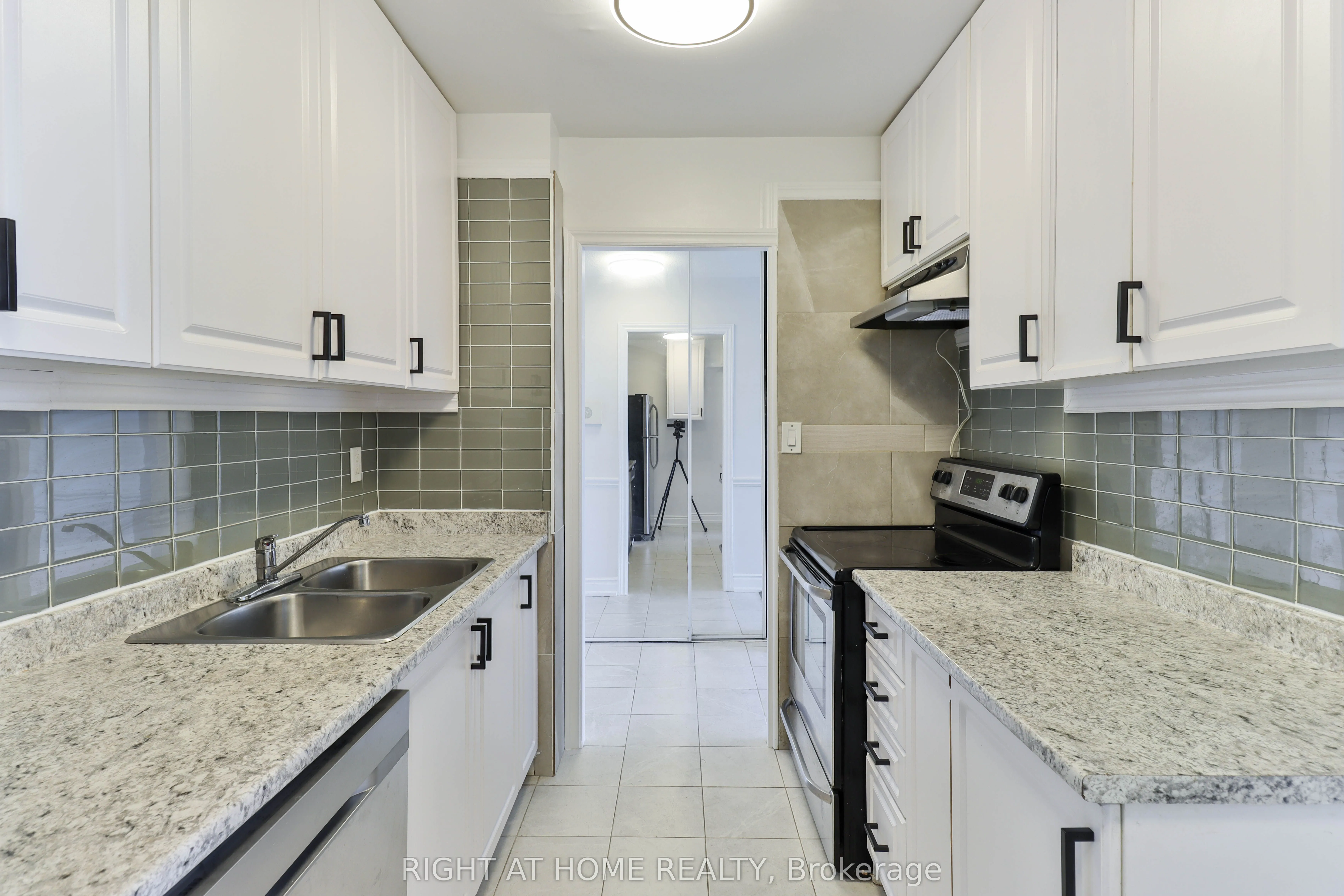 335 Driftwood Avenue, #909