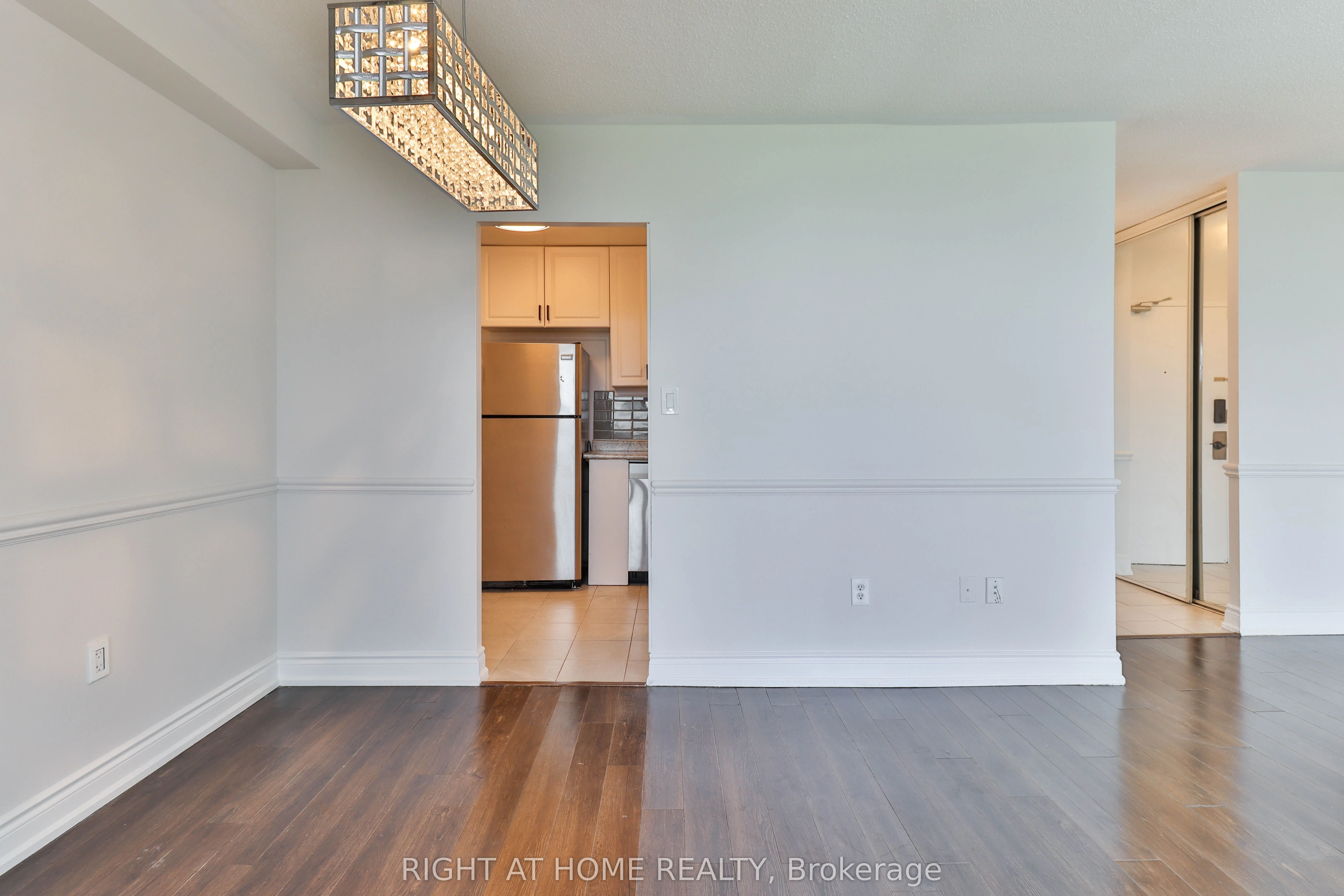 335 Driftwood Avenue, #909