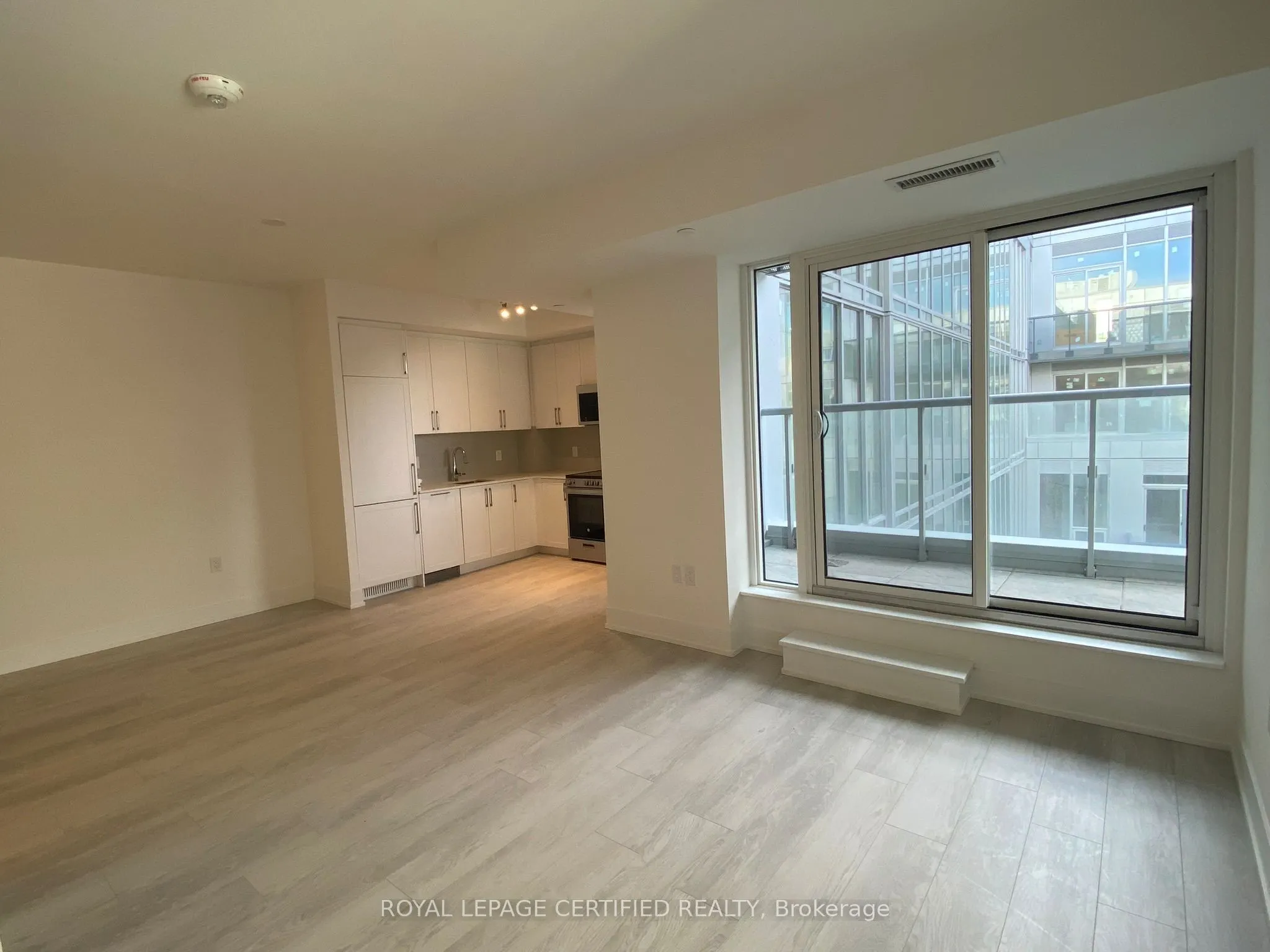 2450 Old Bronte Road, #701