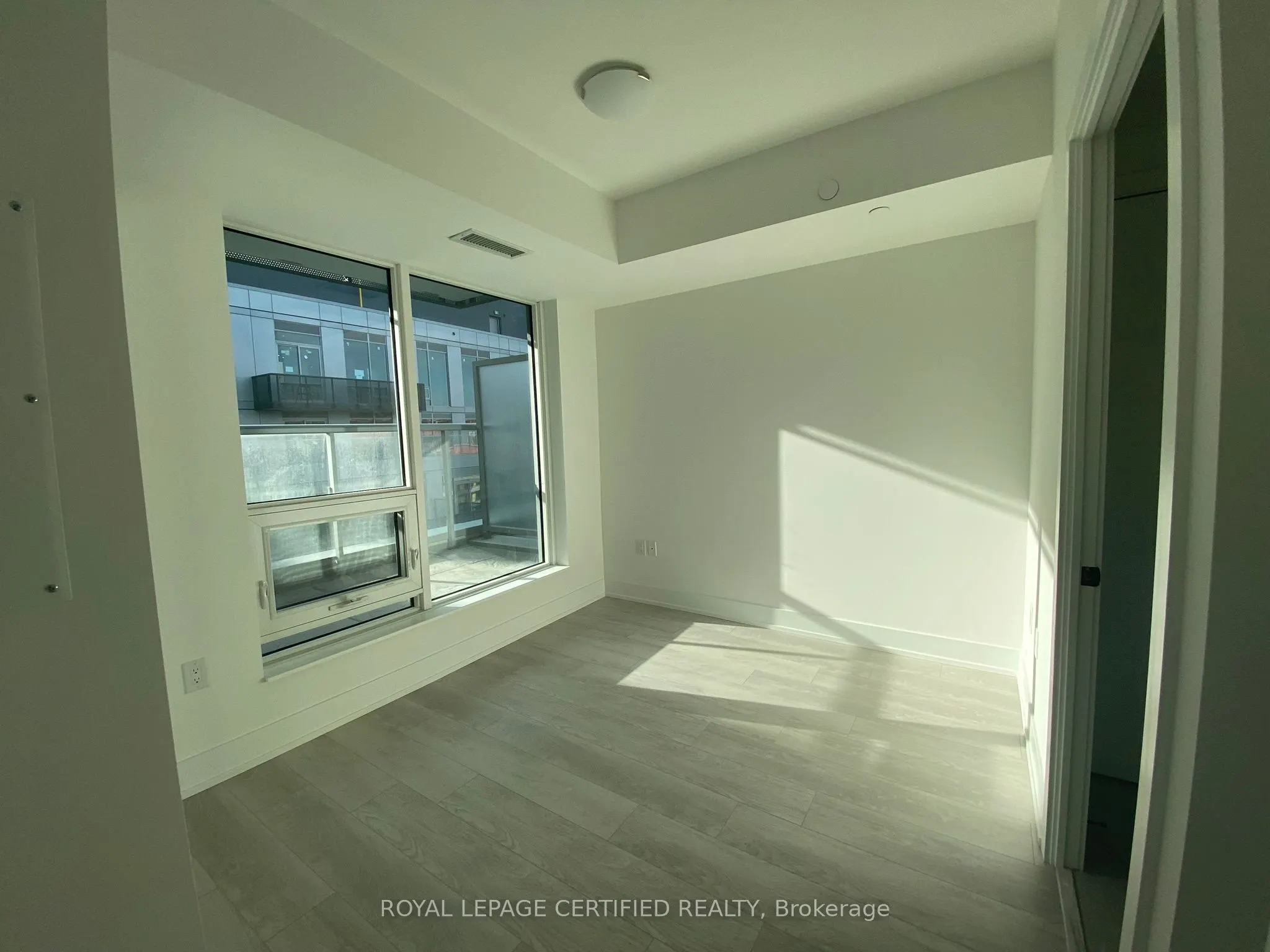 2450 Old Bronte Road, #701