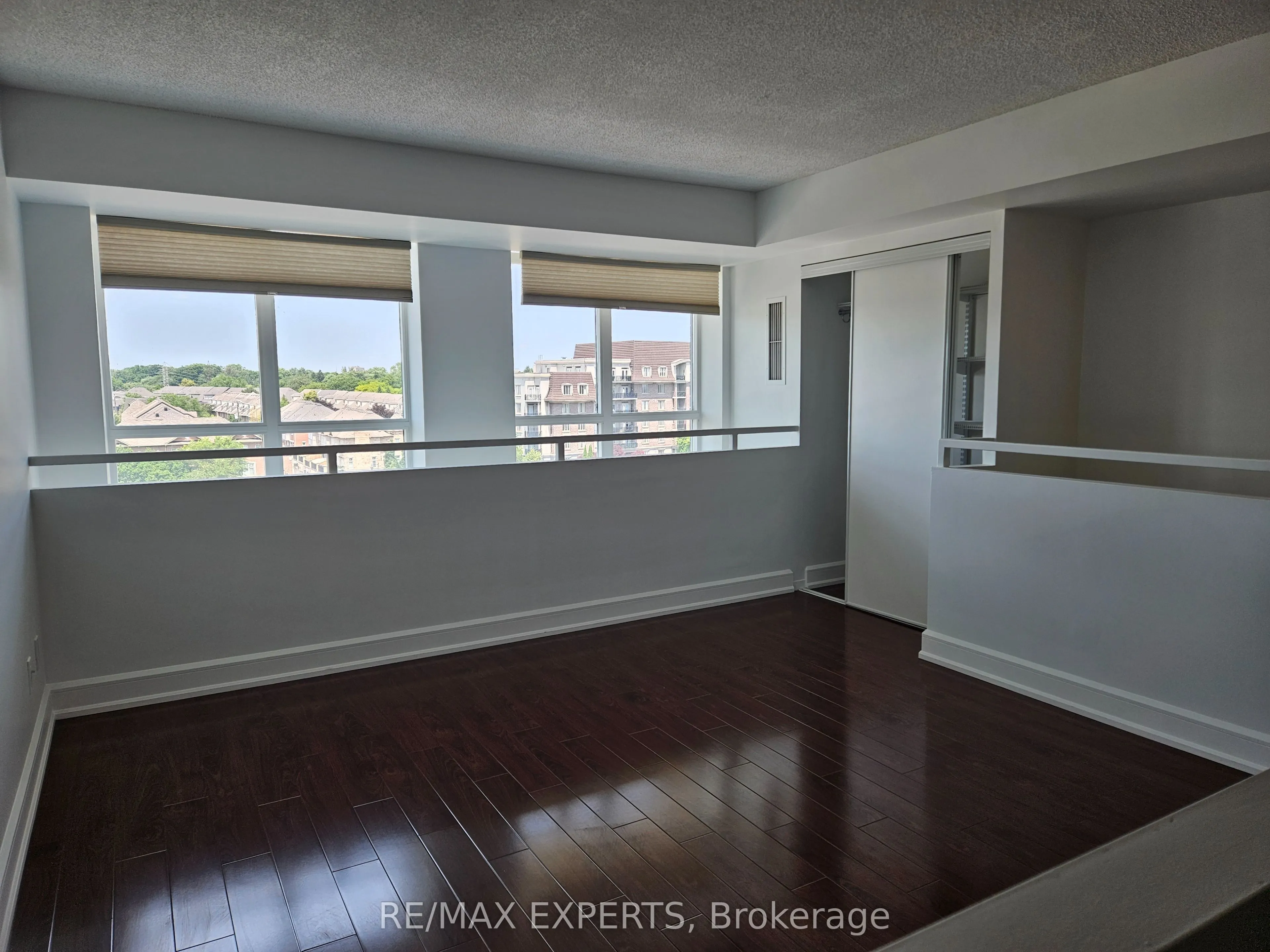 200 Manitoba Street, #426
