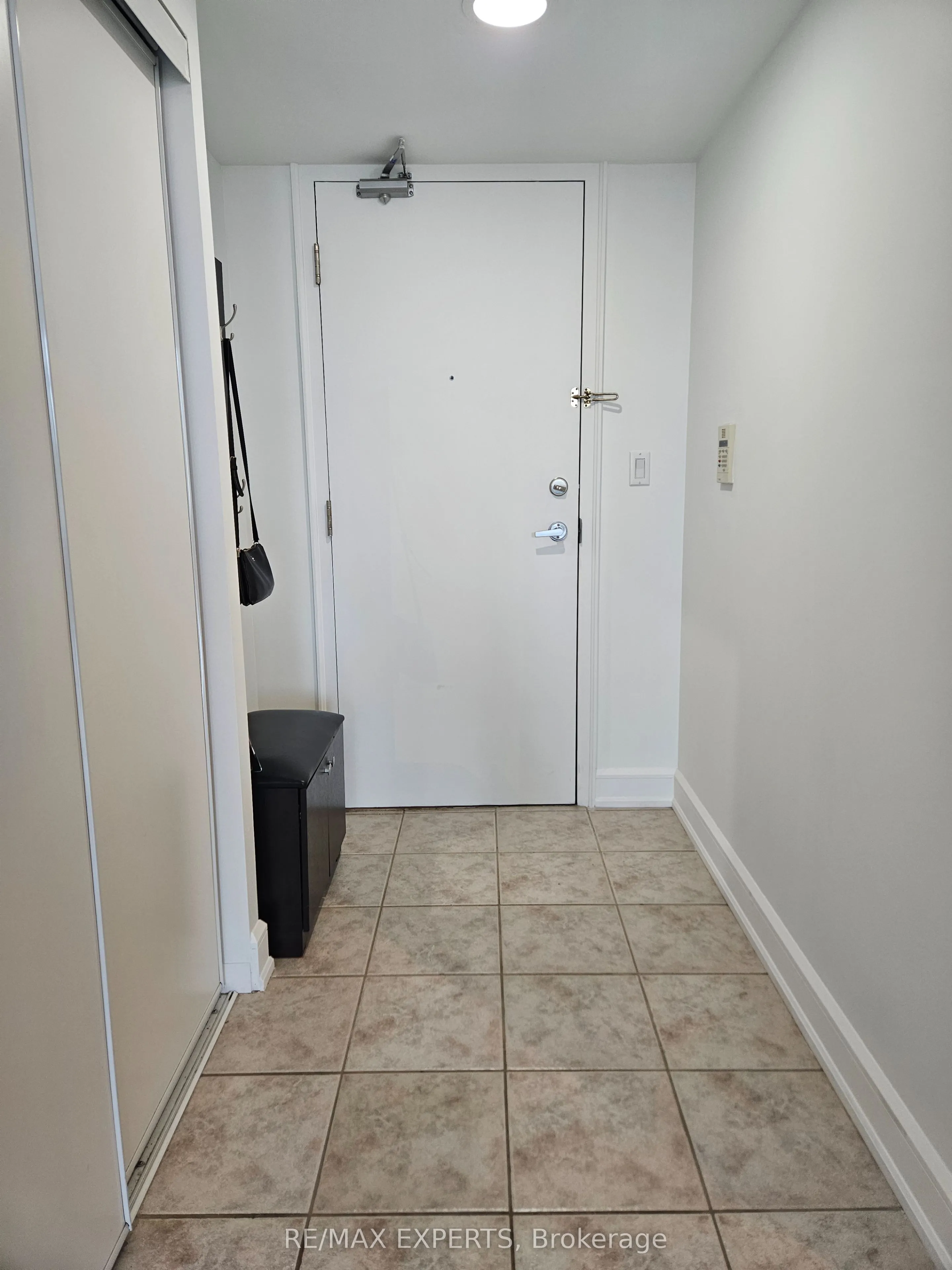 200 Manitoba Street, #426