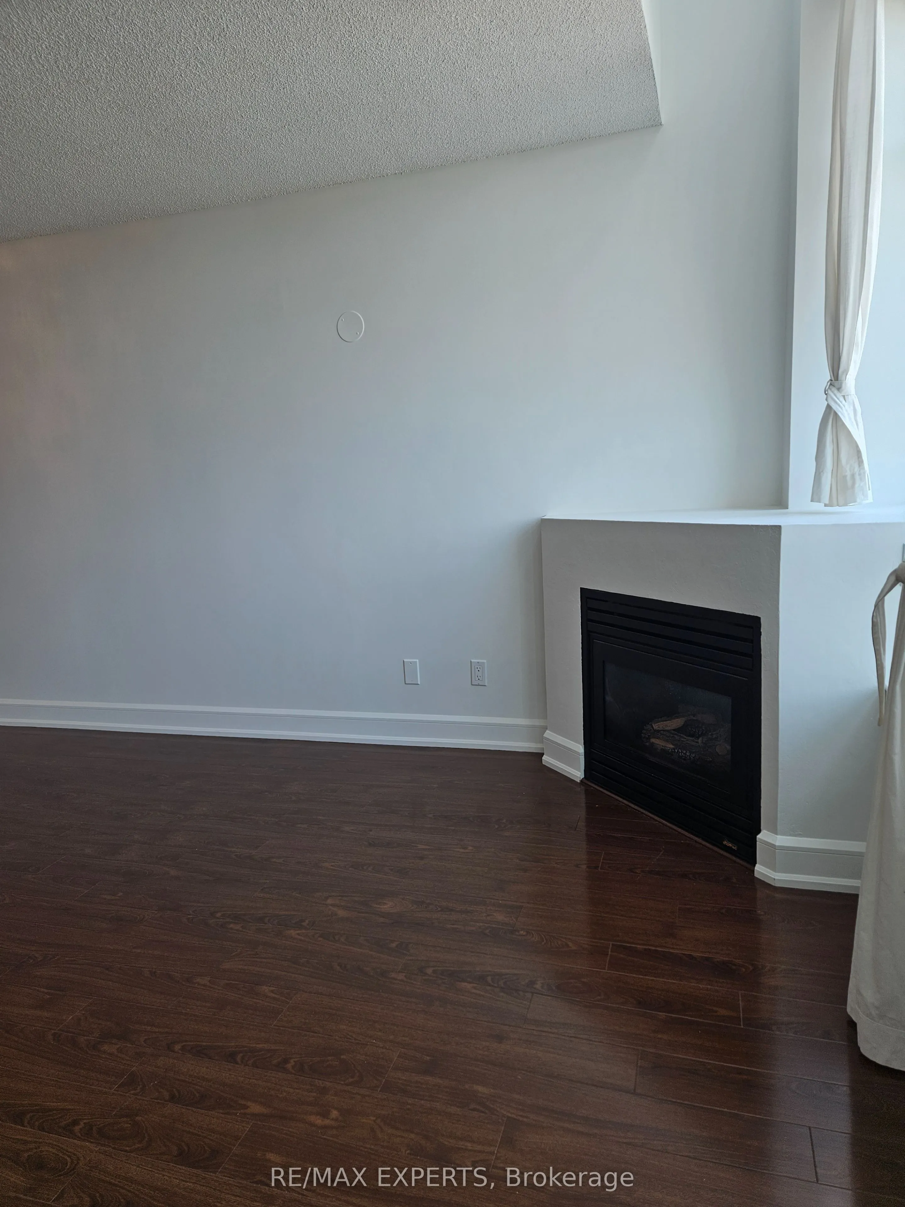 200 Manitoba Street, #426