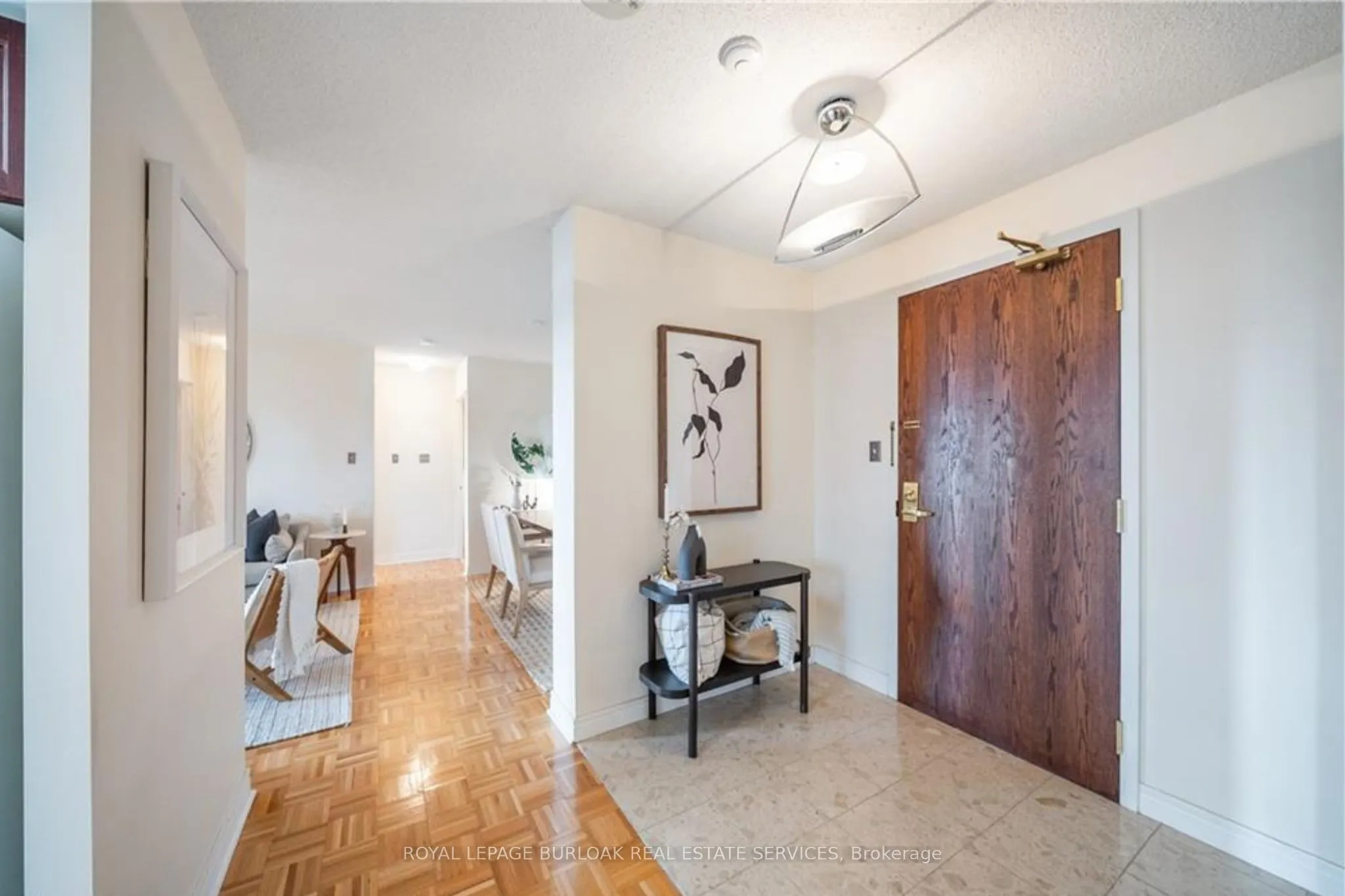 156 Enfield Place, #808