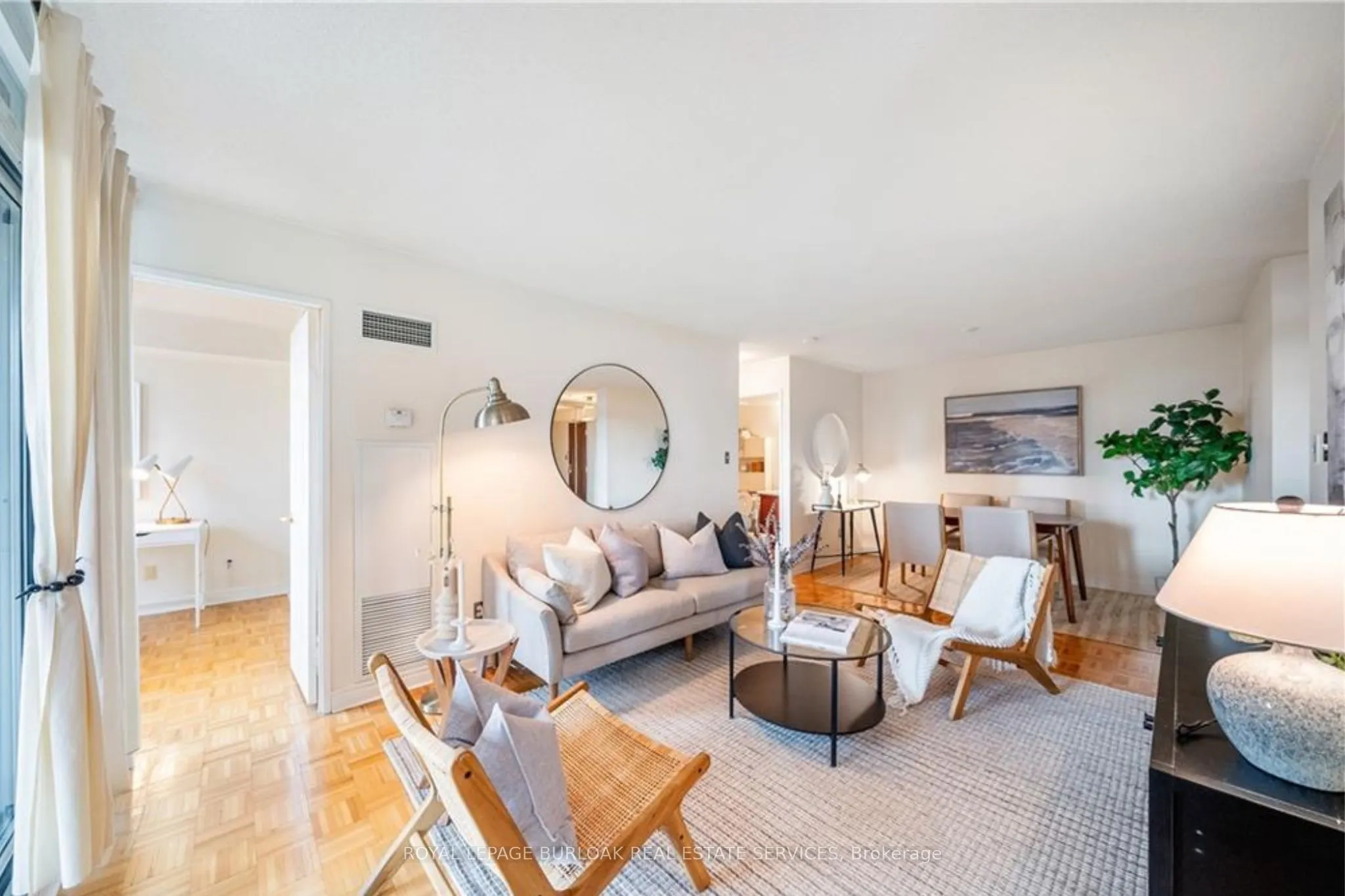 156 Enfield Place, #808