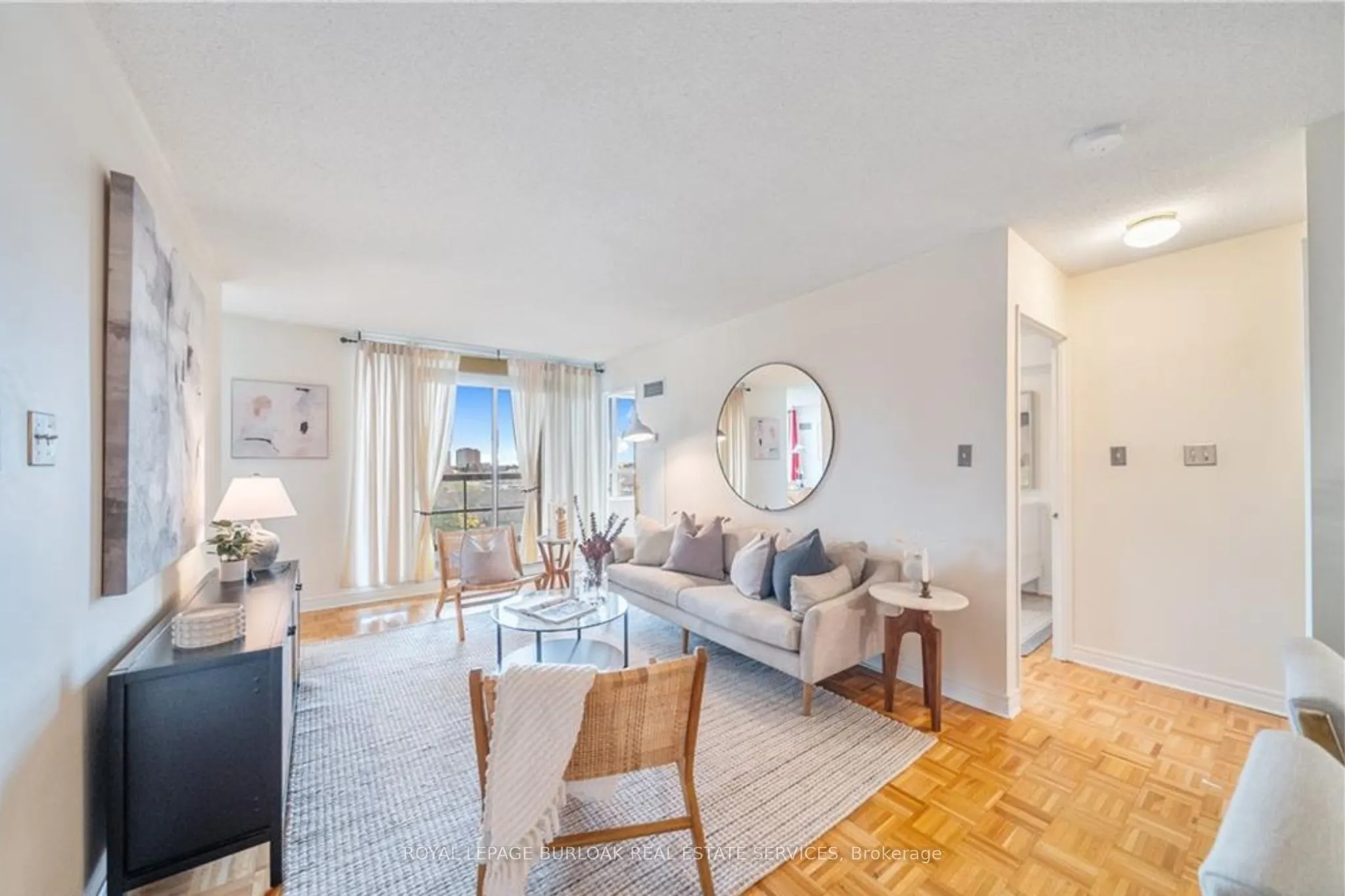 156 Enfield Place, #808