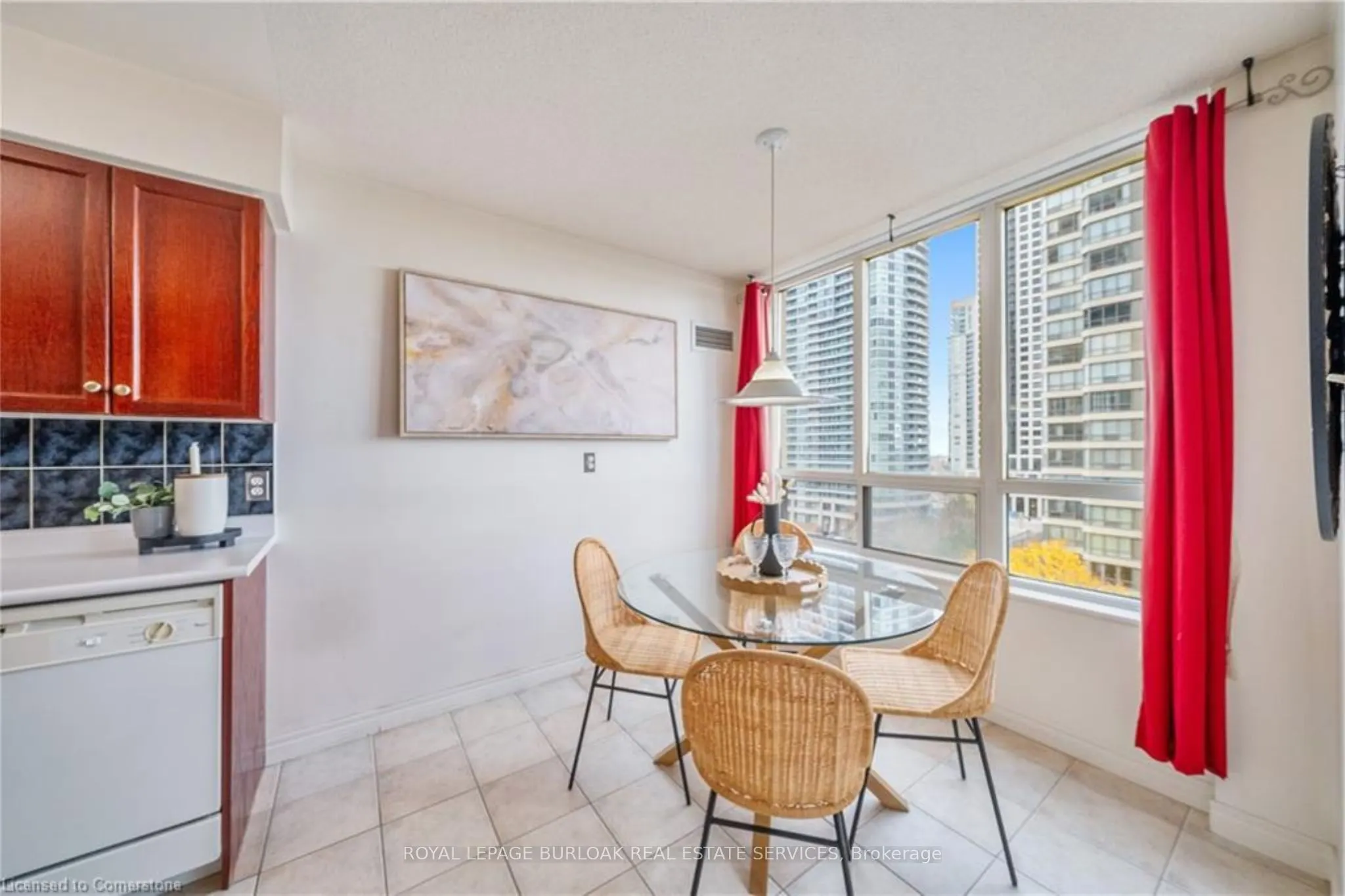 156 Enfield Place, #808