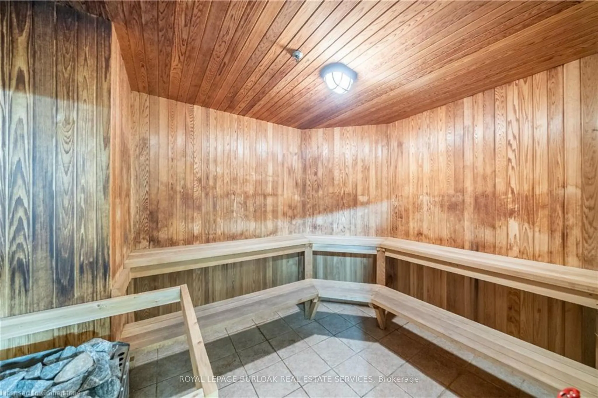 156 Enfield Place, #808